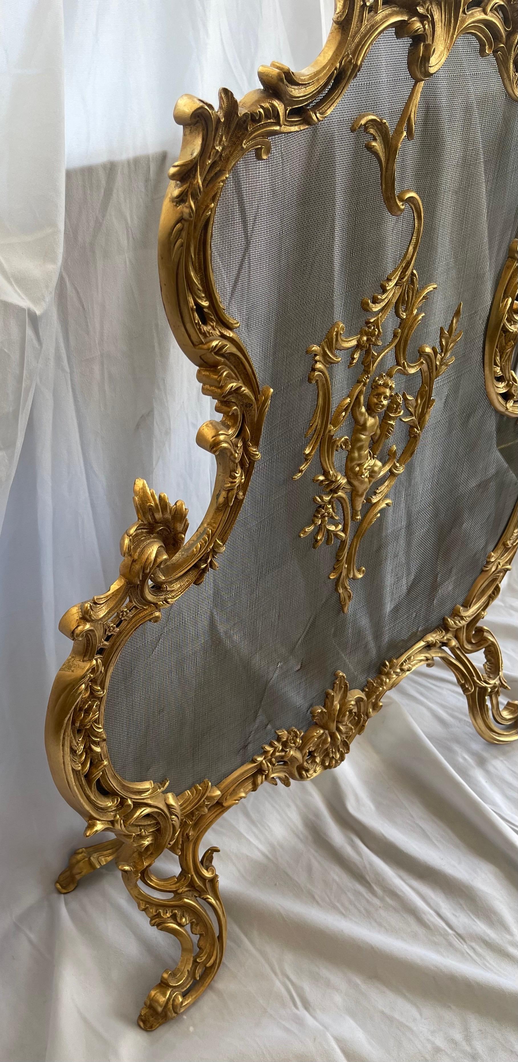 20th Century Wonderful French Doré Bronze Ormolu Cherub Putti Fireplace Screen Fire Screen For Sale