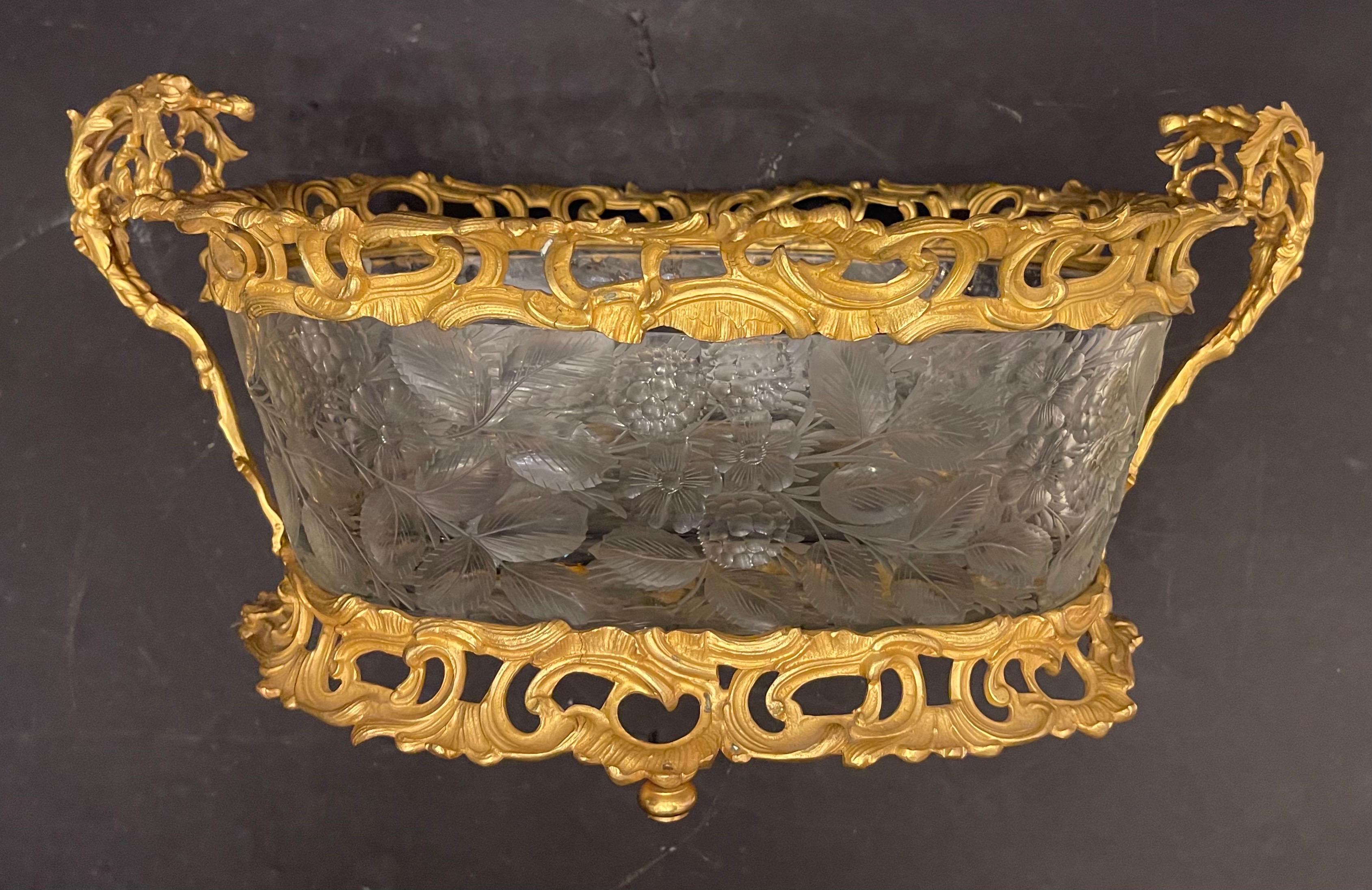 Wonderful French Dore Bronze Ormolu Etched Crystal Centerpiece Les Mures Robert In Good Condition For Sale In Roslyn, NY