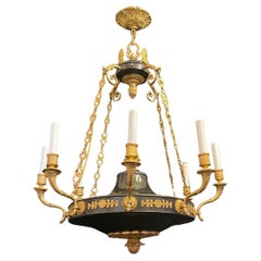 Merveilleux lustre néoclassique Empire français en bronze patiné et doré