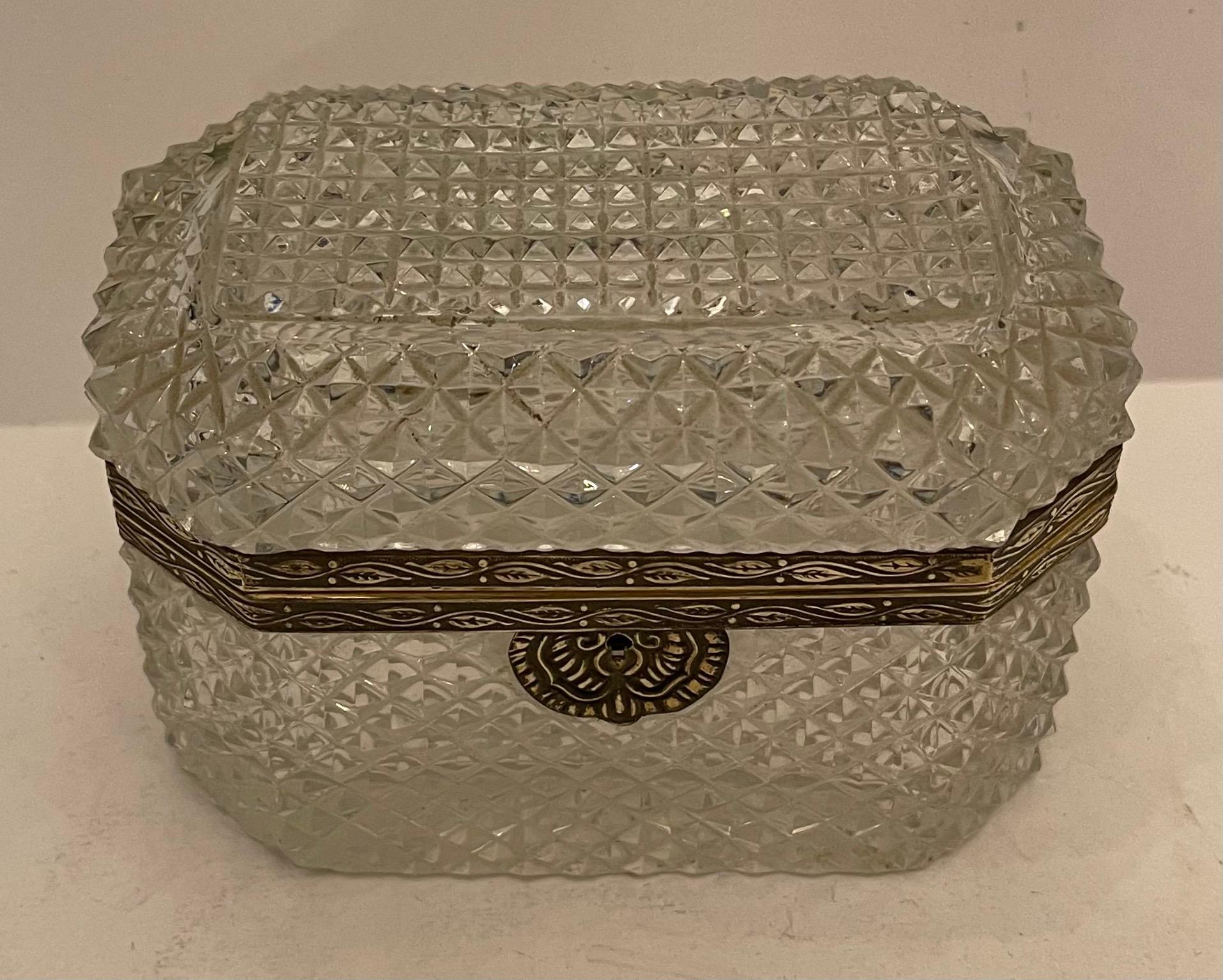 Wonderful French Faceted Cut Crystal Bronze Ormolu-Mounted Casket Jewelry Box In Good Condition For Sale In Roslyn, NY