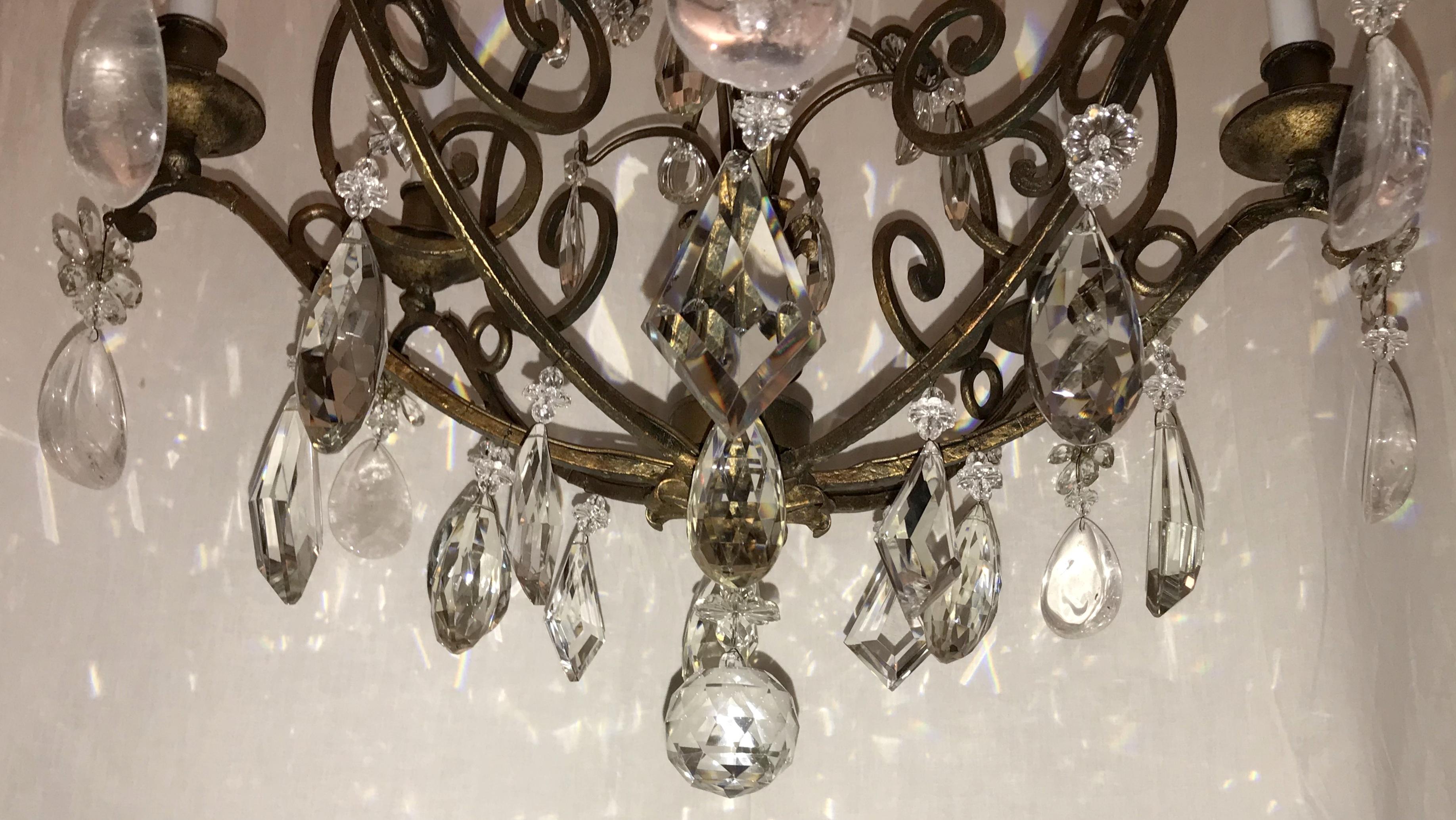 Français Merveilleux lustre Baguès en vermeil, cristal de roche, cage à oiseaux, bouquet de fleurs. en vente
