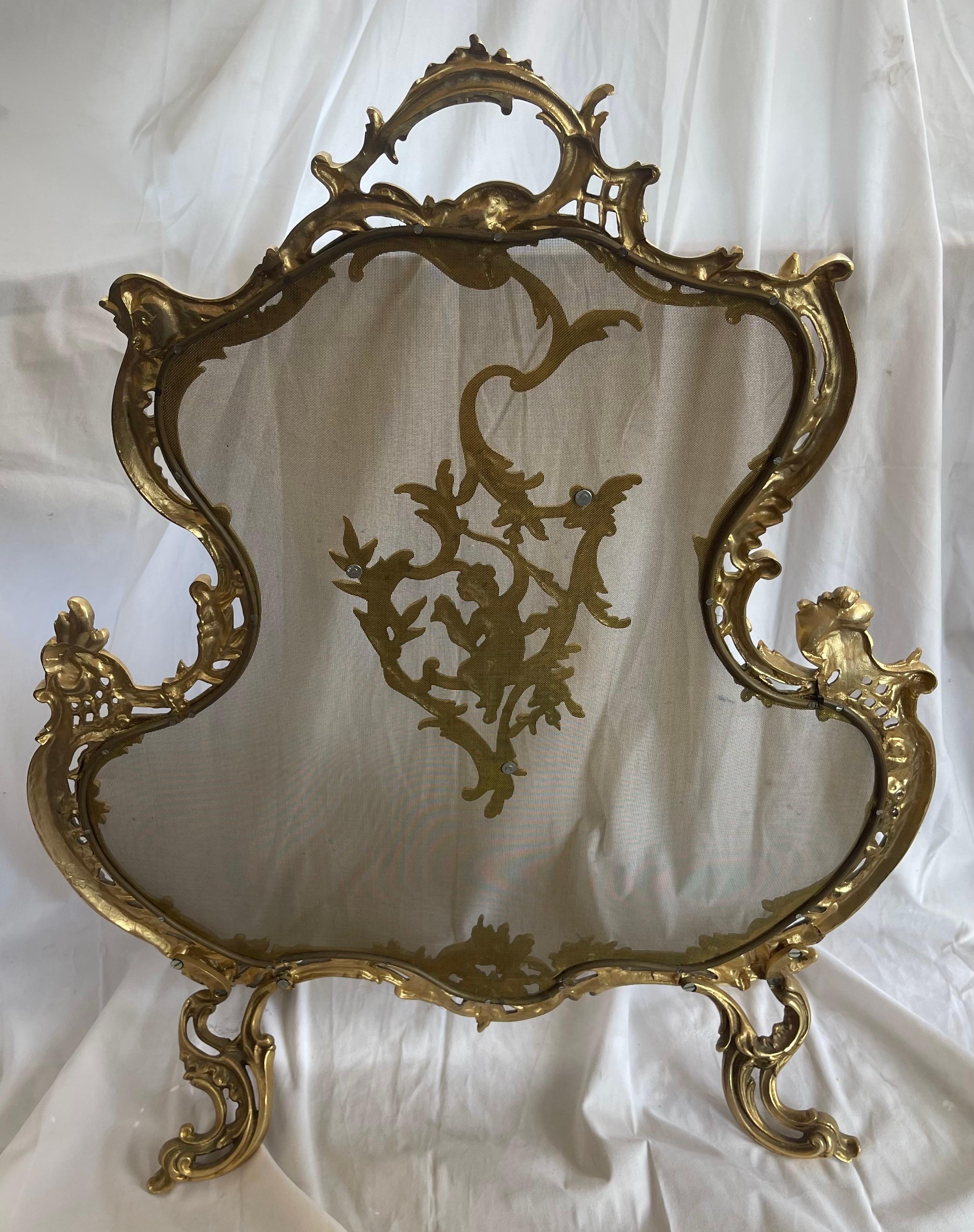 Wonderful French Gilt Bronze Ormolu Cherub Putti Fireplace Screen Fire Screen In Good Condition For Sale In Roslyn, NY