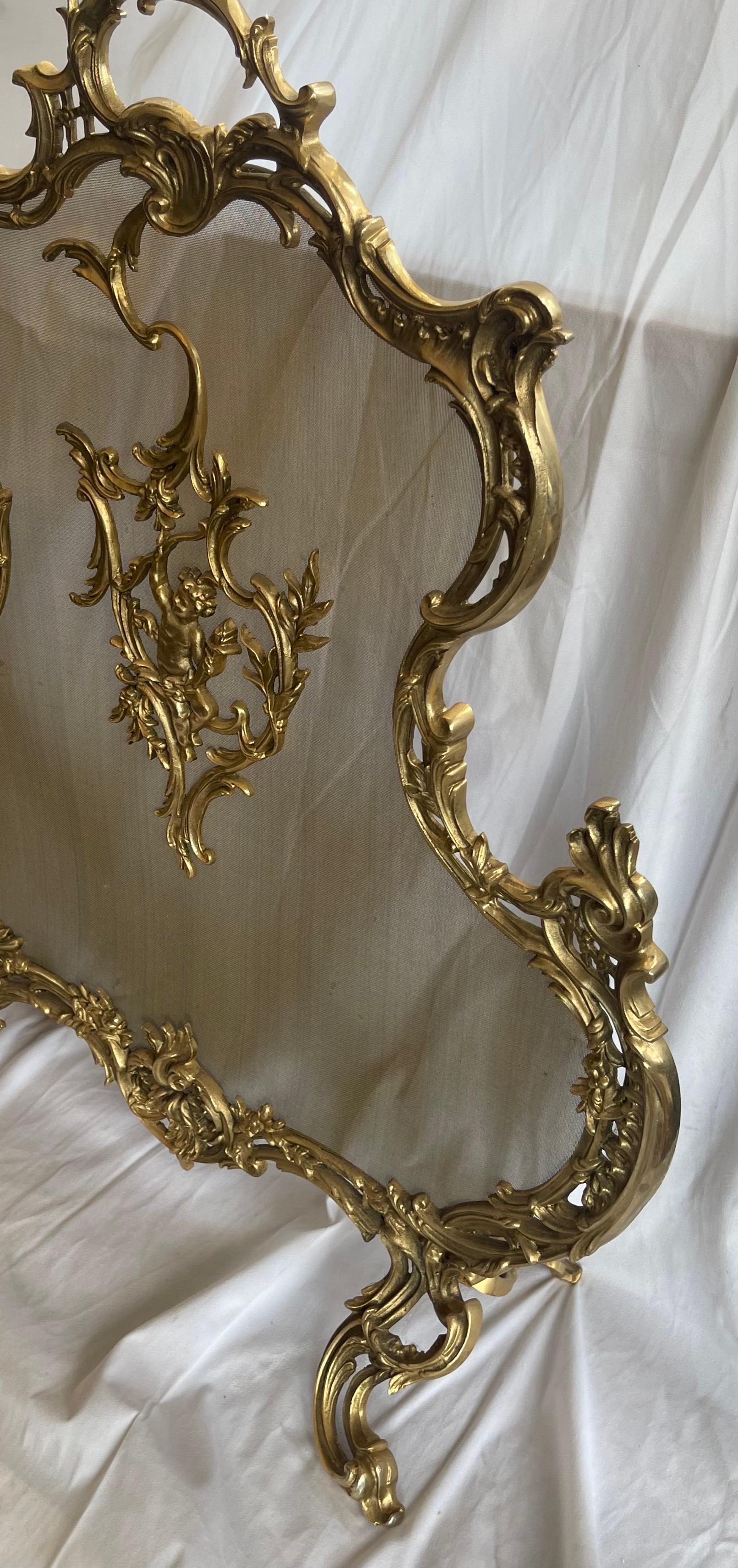 Wonderful French Gilt Bronze Ormolu Cherub Putti Fireplace Screen Fire Screen For Sale 1