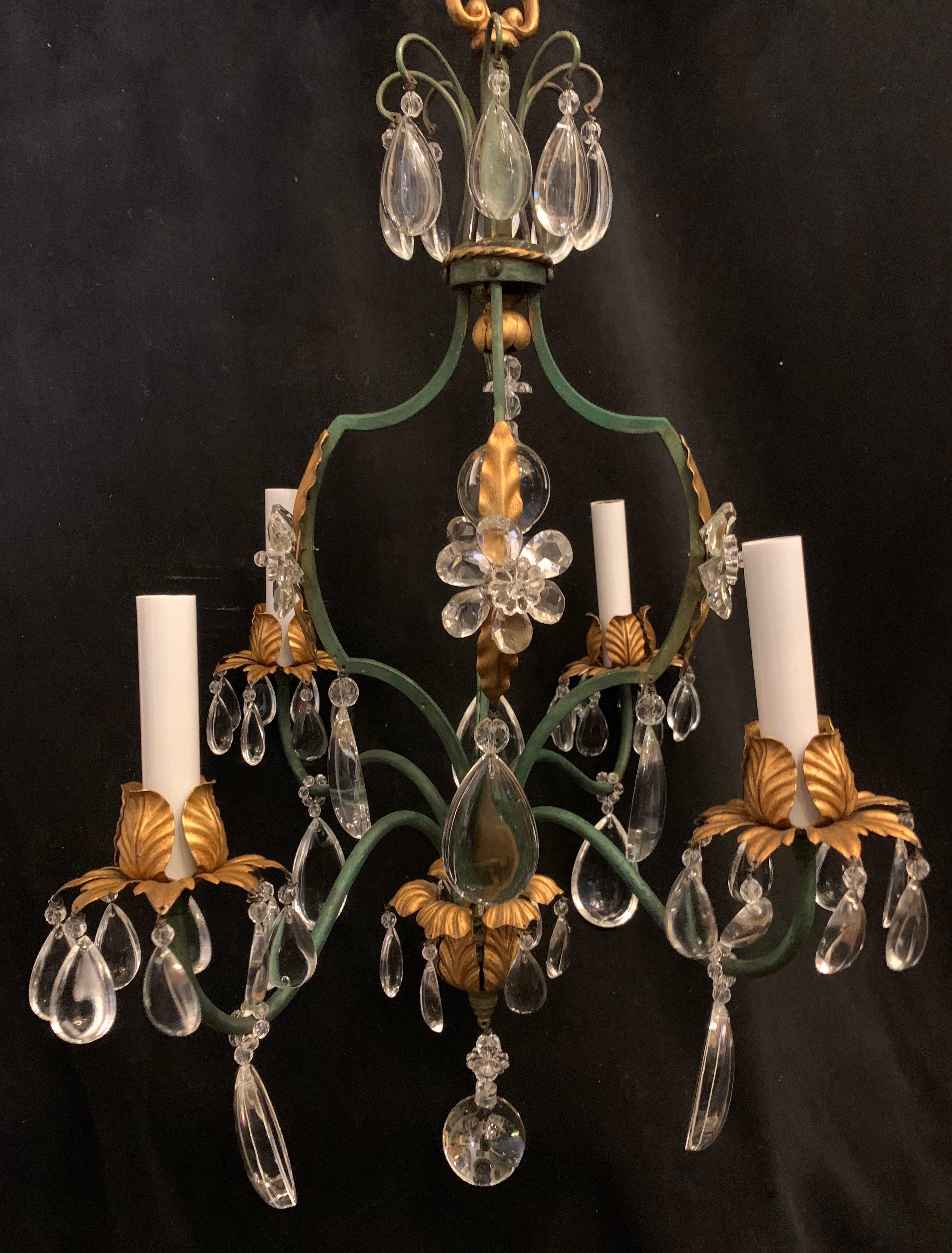 Wonderful French Green Gold Gilt Tole Crystal Flower Baguès Petite Chandelier In Good Condition For Sale In Roslyn, NY