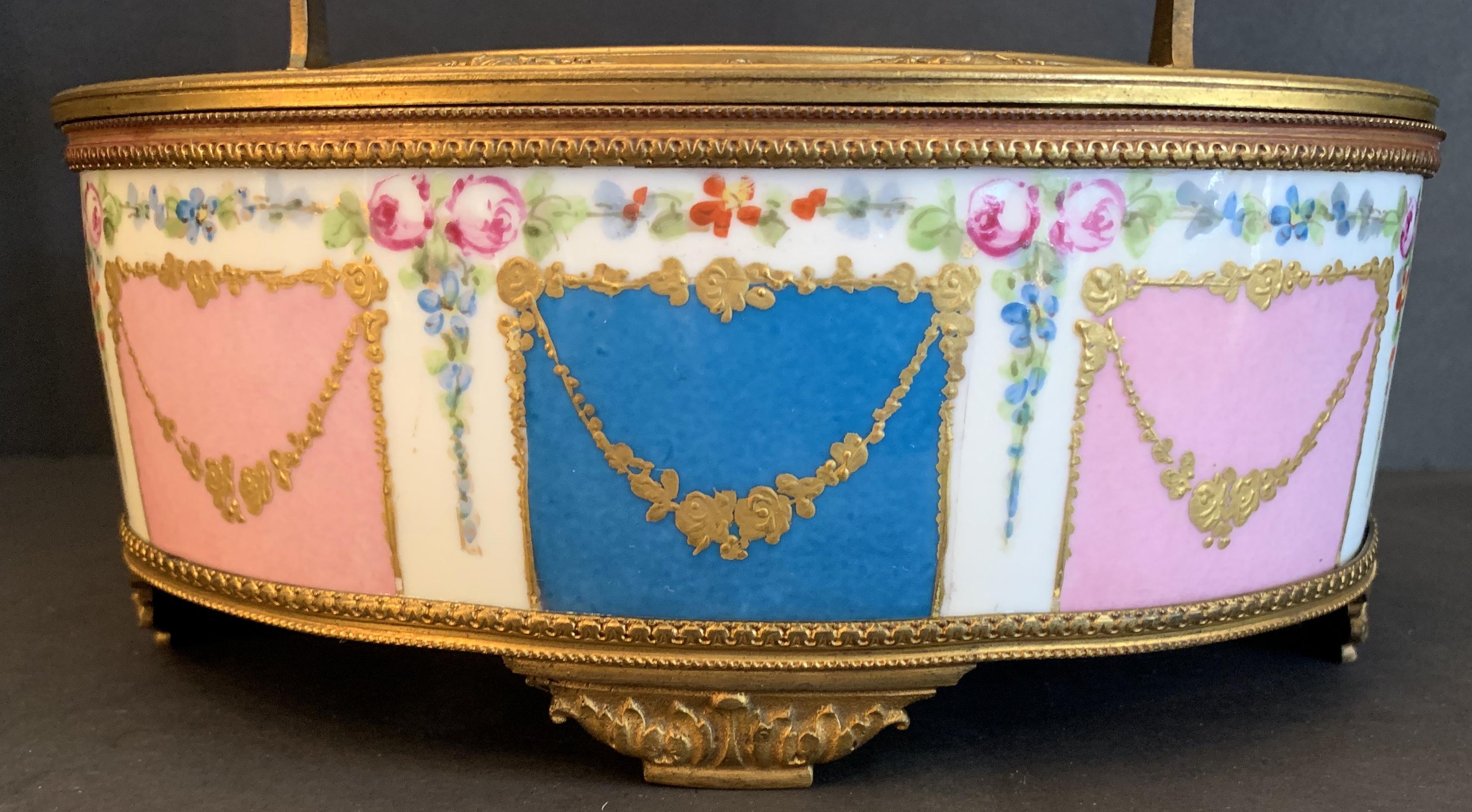 Belle Époque Wonderful French Hand Painted Sèvres Porcelain Bronze Ormolu Oval Casket Box
