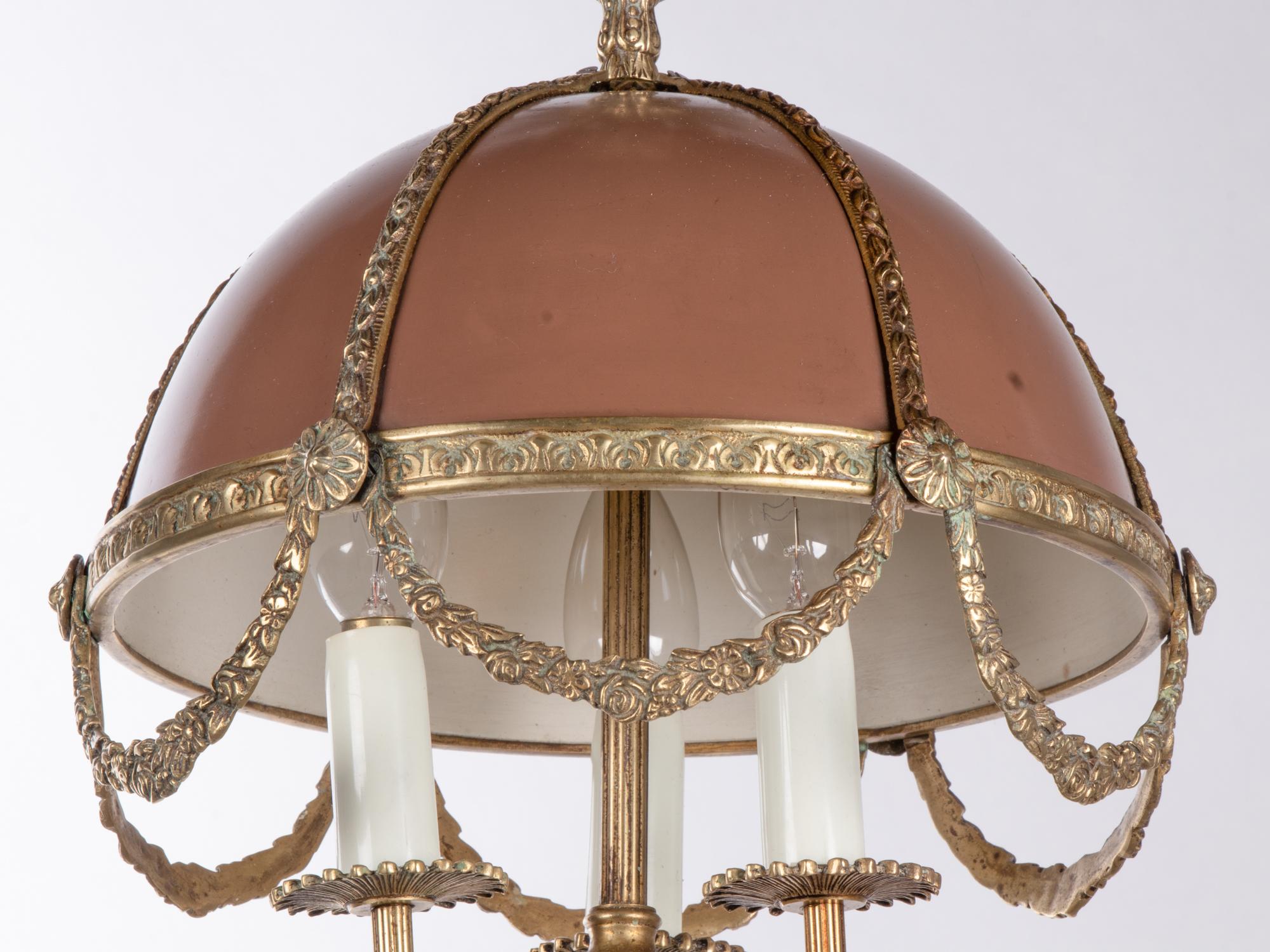 Wonderful French Louis XV Style Bouillotte Chandelier In Good Condition For Sale In Niederdorfelden, Hessen
