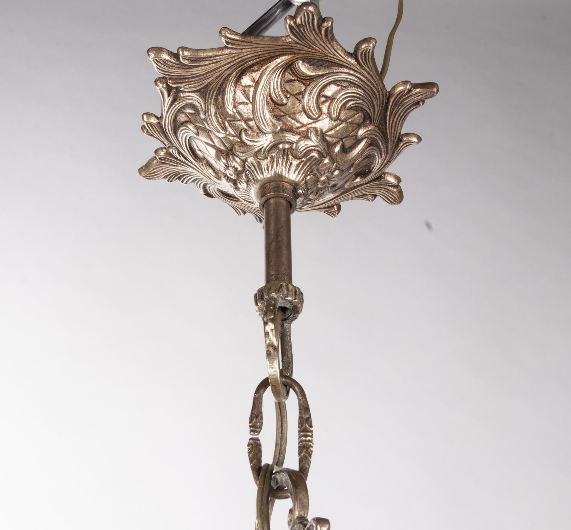 Wunderschöner französischer Bouillotte-Kronleuchter im Louis-XV-Stil (Metall) im Angebot