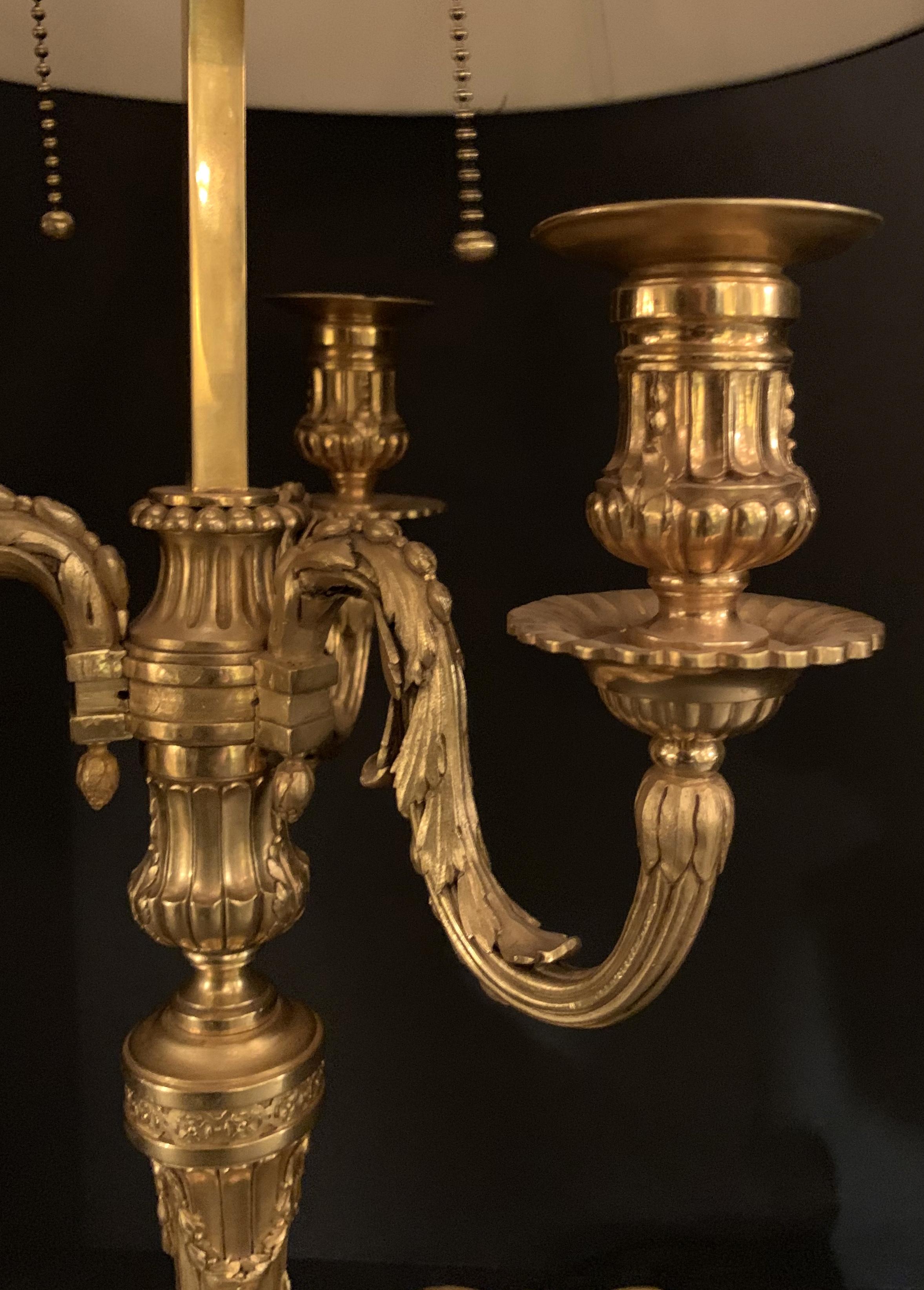 Wonderful French Louis XVI Gilt Bronze Three-Arm Bouillotte Lamp Swan Tole Shade For Sale 1