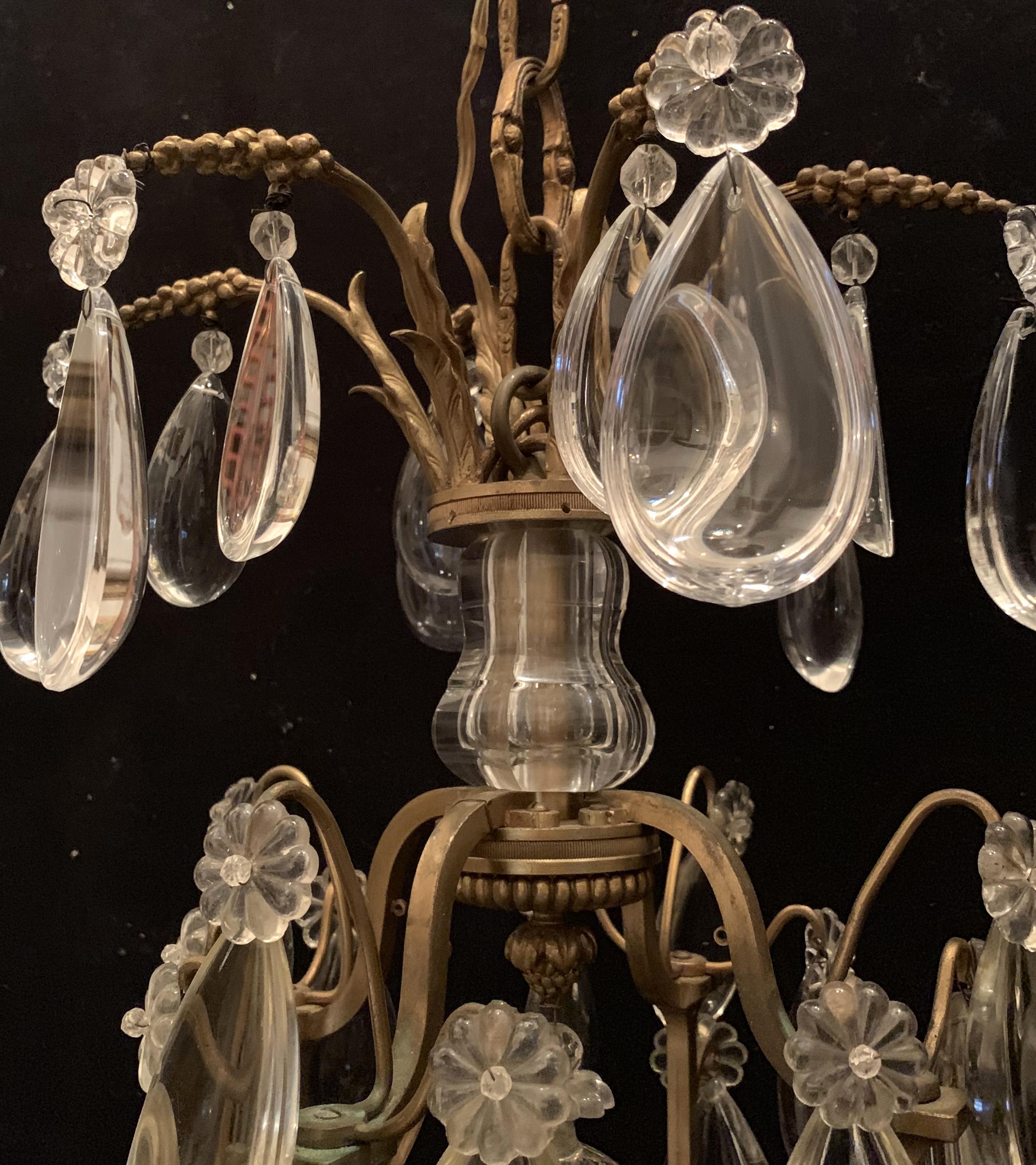 Wonderful French Neoclassical Bronze Crystal Regency Baguès 9-Light Chandelier For Sale 1