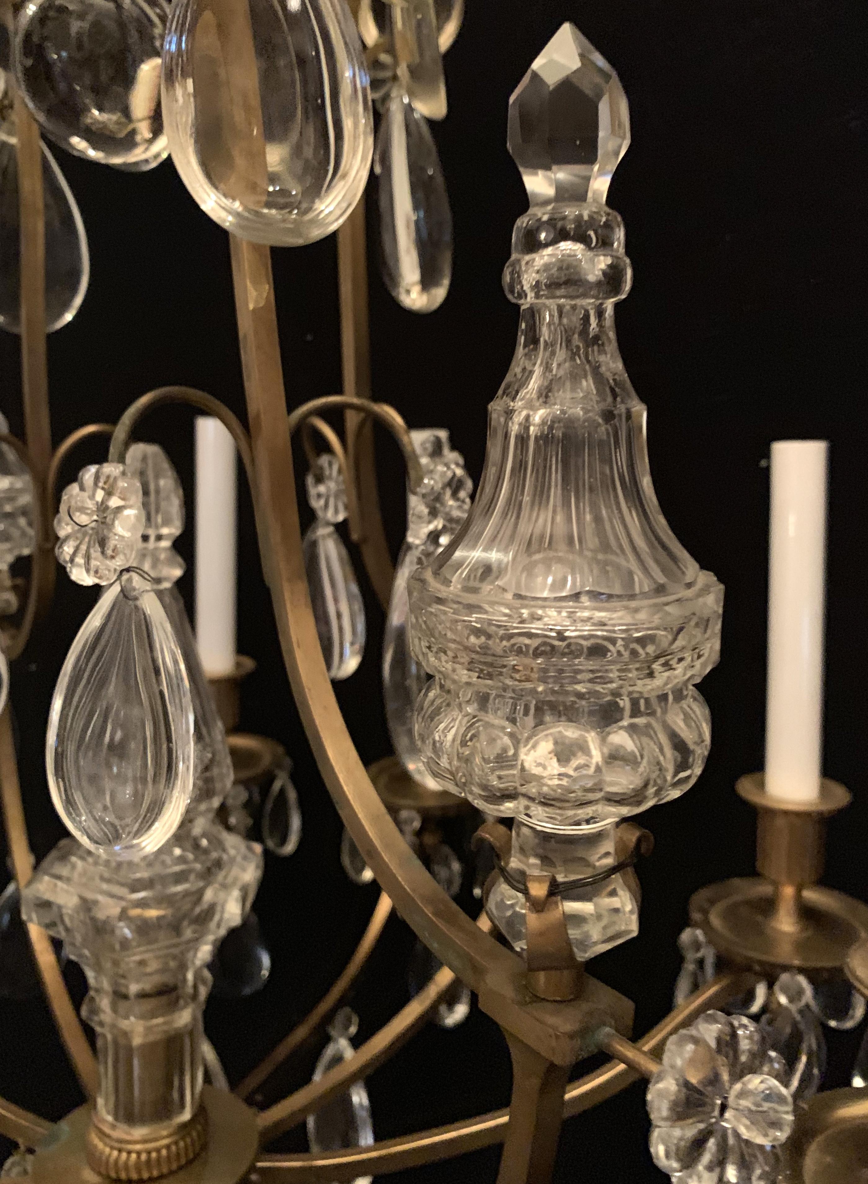 Wonderful French Neoclassical Bronze Crystal Regency Baguès 9-Light Chandelier For Sale 2