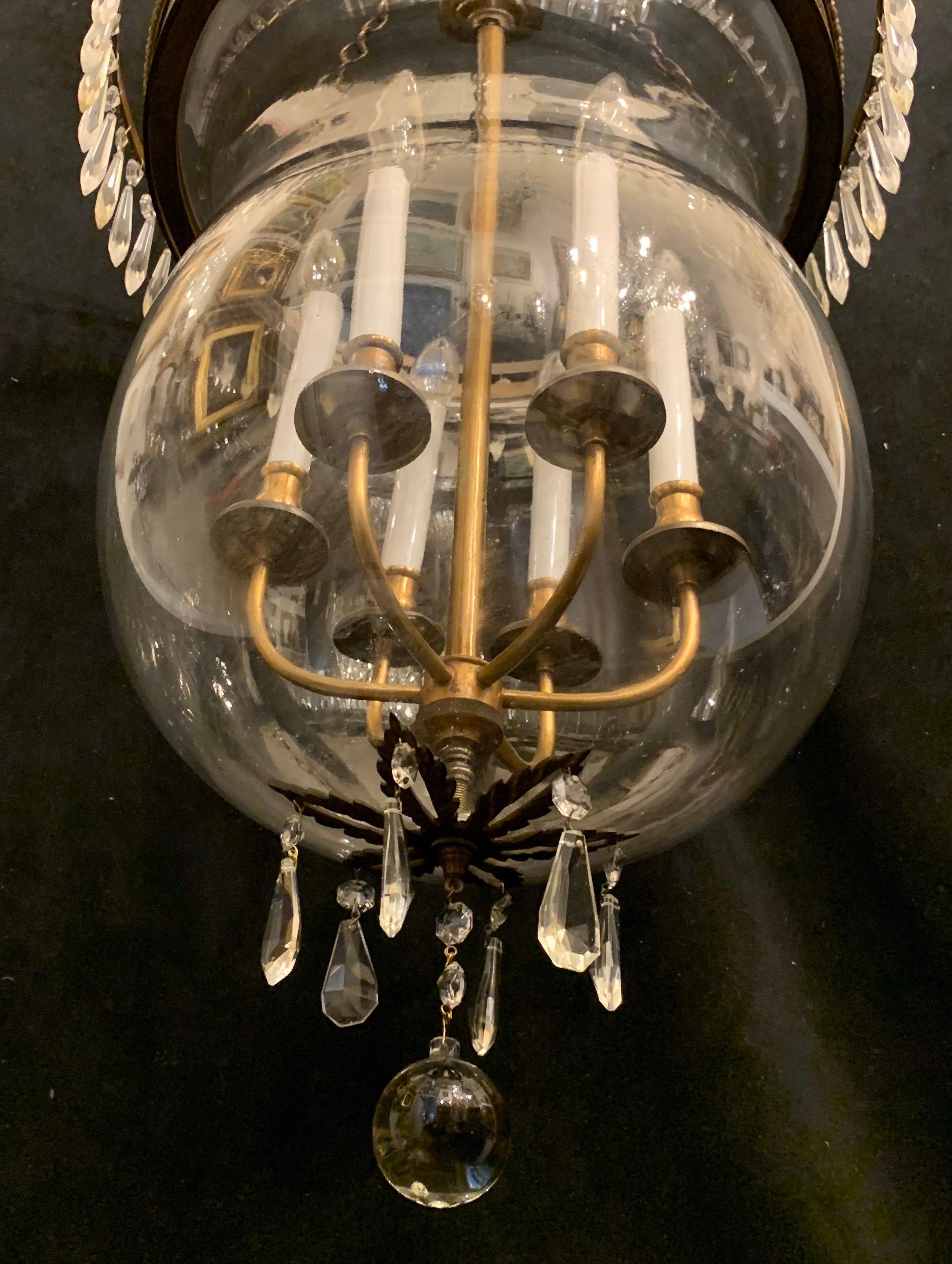 Wunderschöne französische neoklassische große Empire-Bronze-Kristall-Glockenglas-Laterne (Frühes 20. Jahrhundert) im Angebot