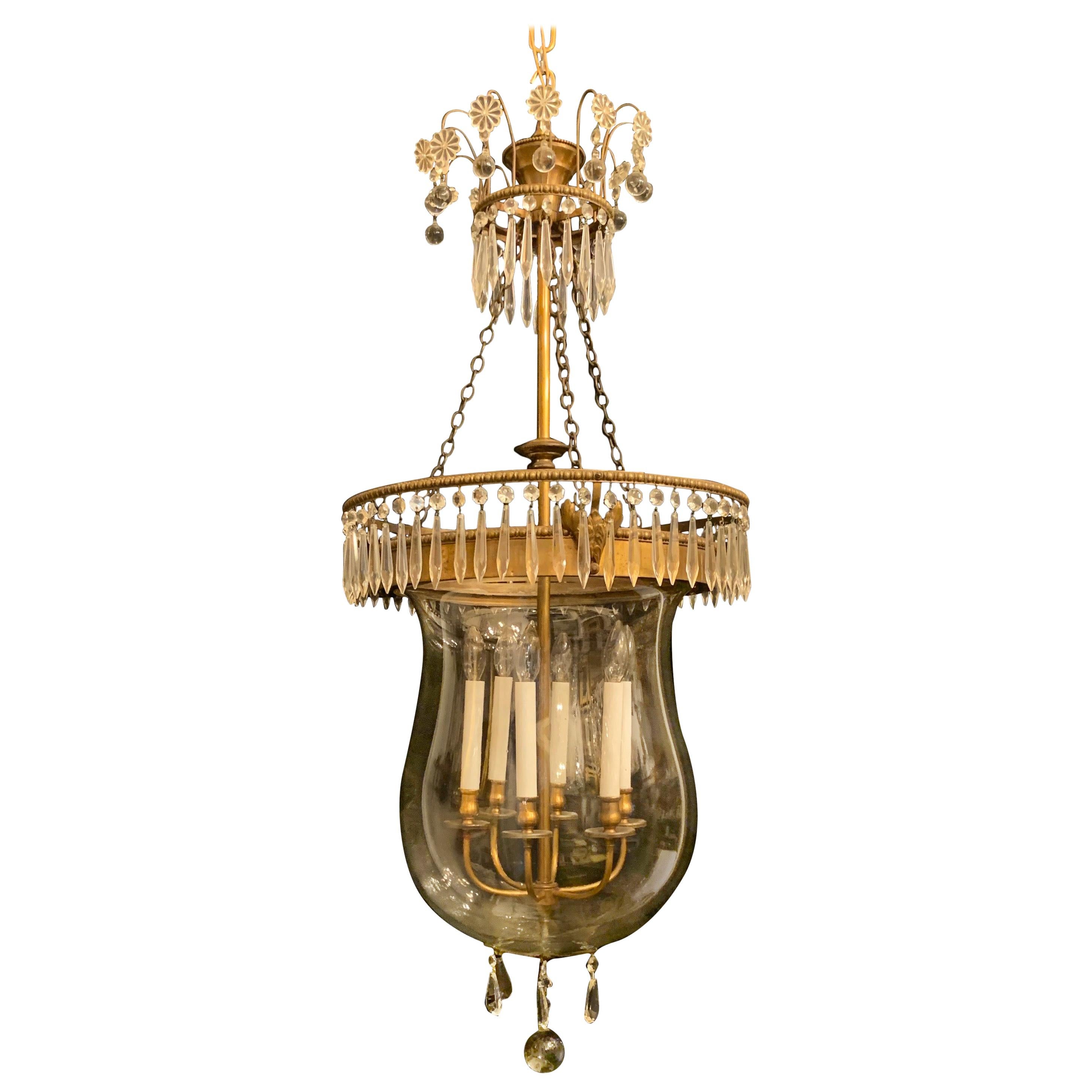 Merveilleuse lanterne néoclassique française en cristal de bronze Empire avec cloche en verre