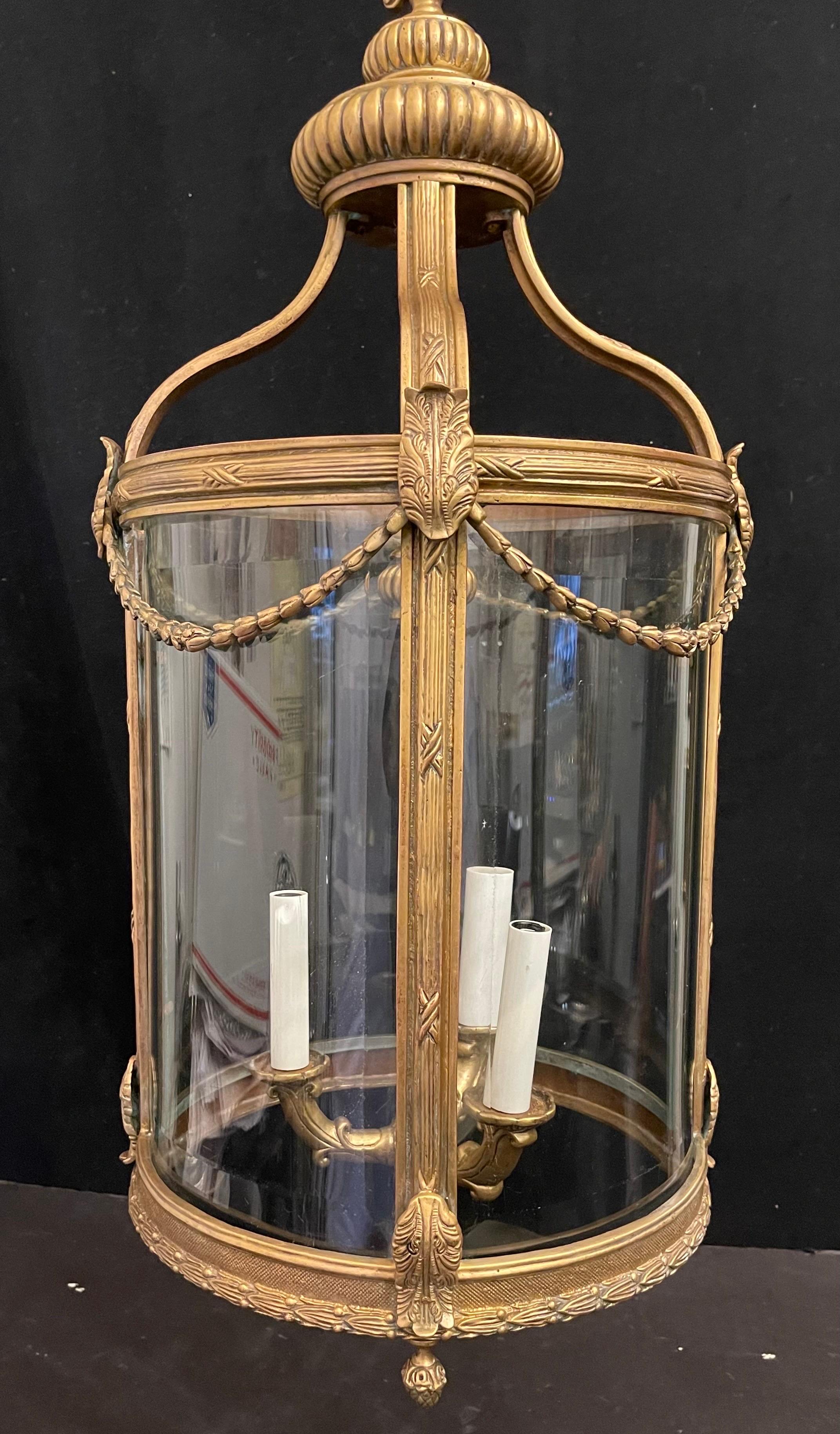 Wonderful French Ormolu Bronze Filigree Swag Three Light Large Regency Lantern For Sale 2