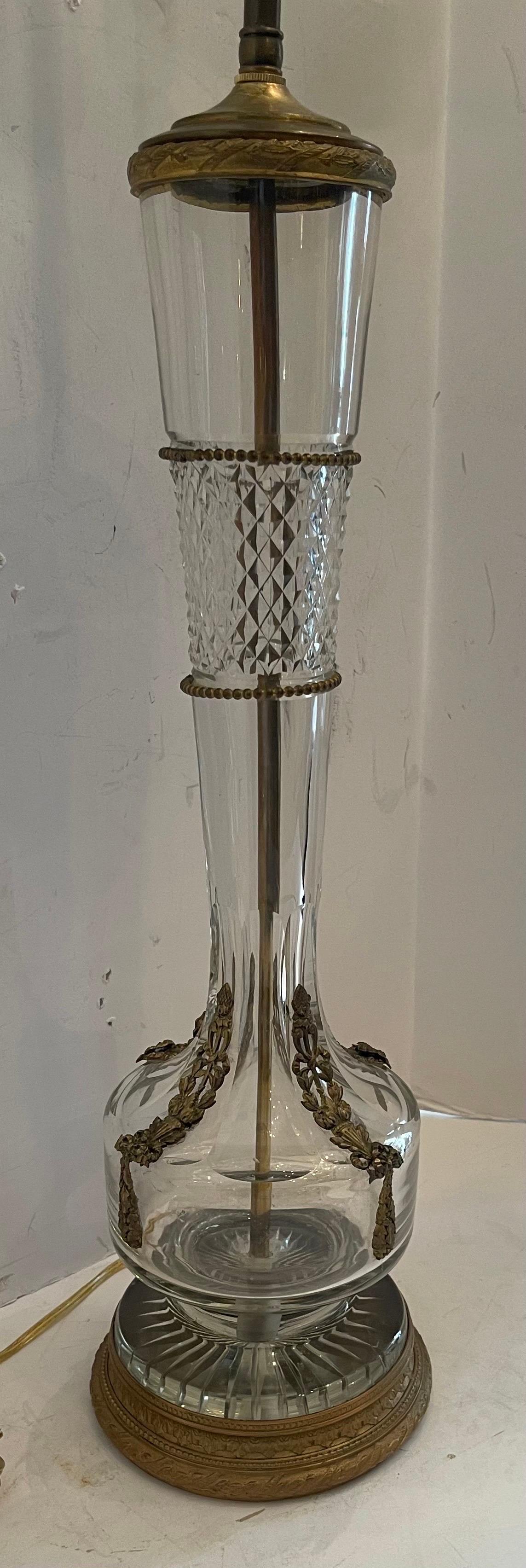 Merveilleuse lampe française Belle Époque en bronze doré et cristal à facettes Bon état - En vente à Roslyn, NY