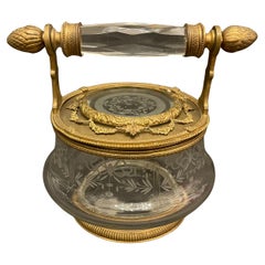 Meraviglioso cofanetto portagioie francese Baccarat in cristallo e bronzo montato a Ormolu