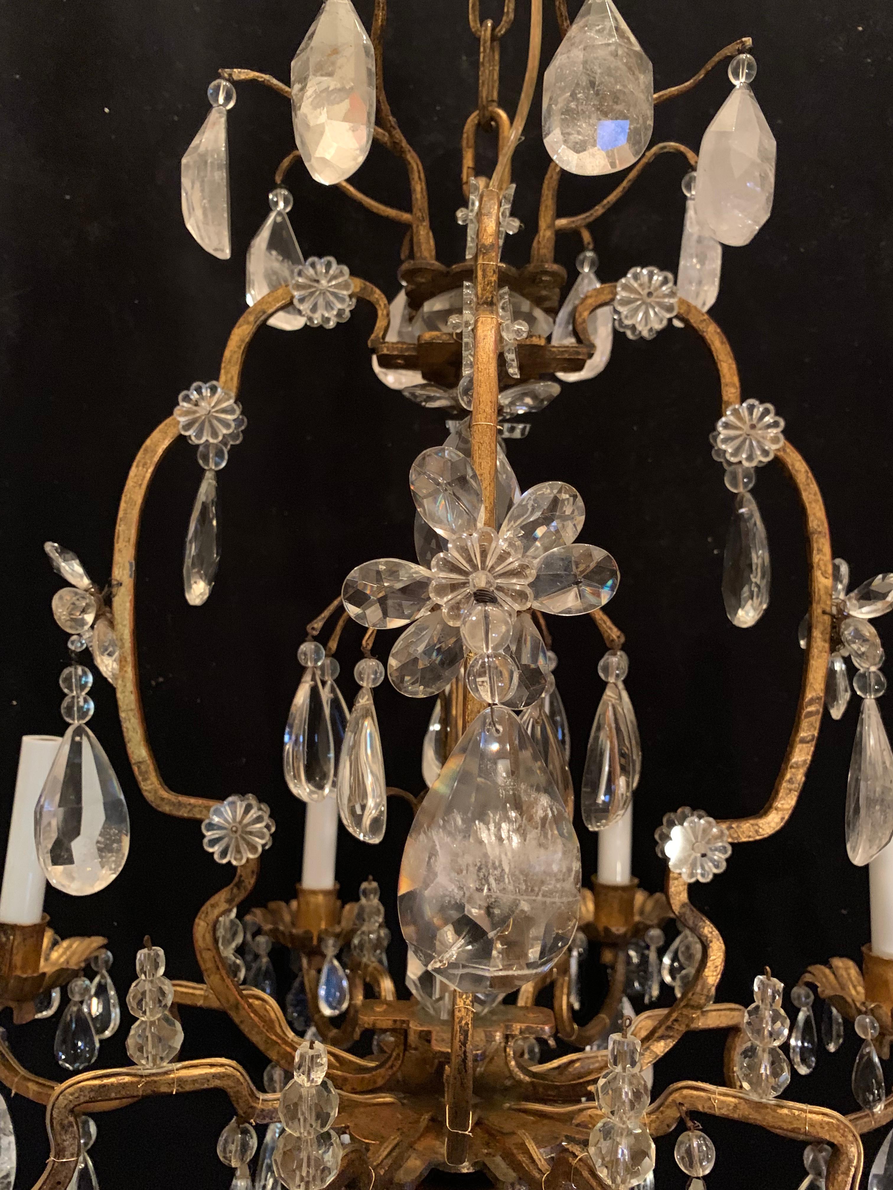 Cristallo Meraviglioso lampadario a 8 luci con gabbia per uccelli Baguès in cristallo di rocca francese dorato in vendita
