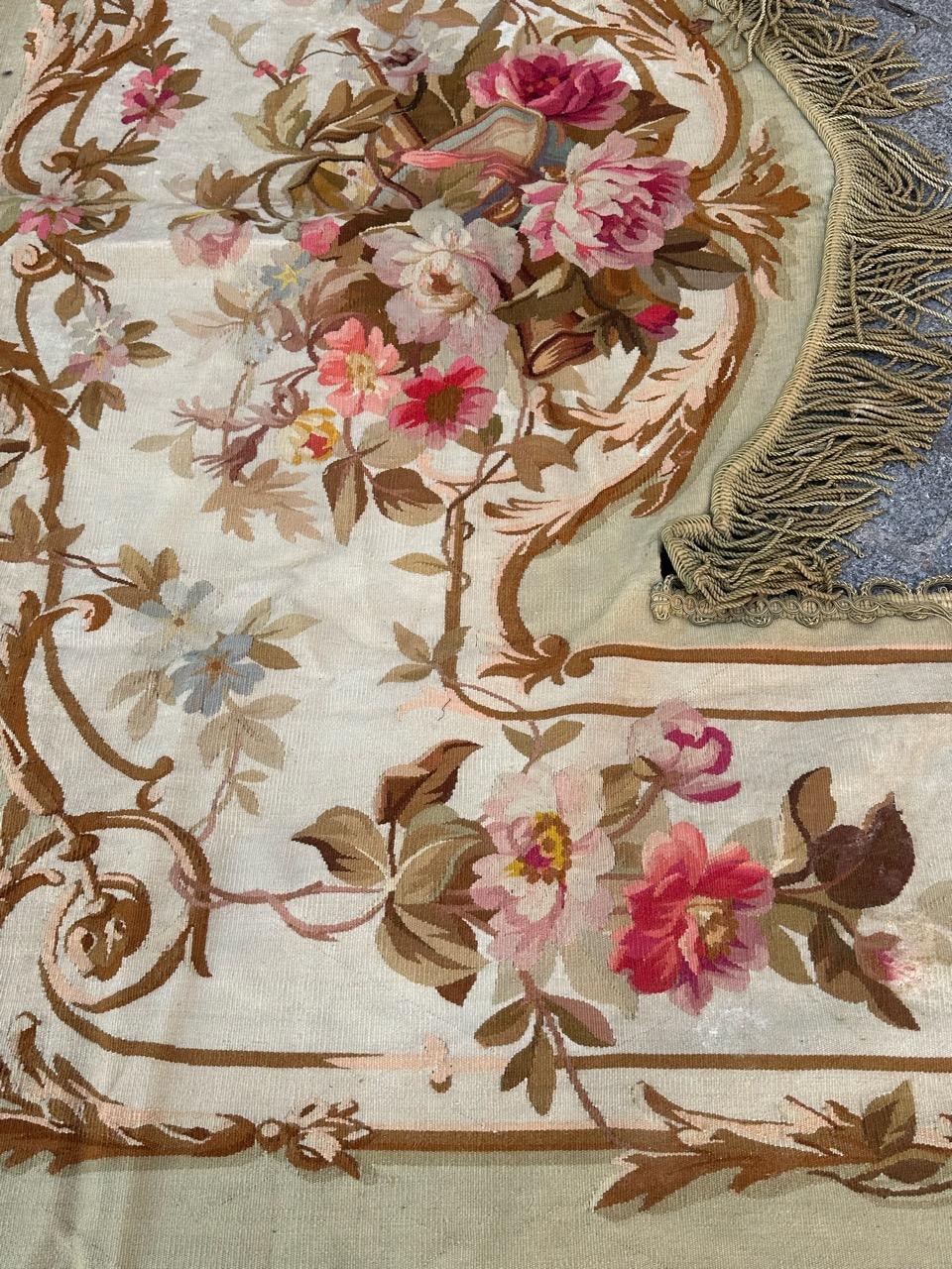 Wunderschöner französischer Valance Aubusson-Wandteppich im Angebot 5