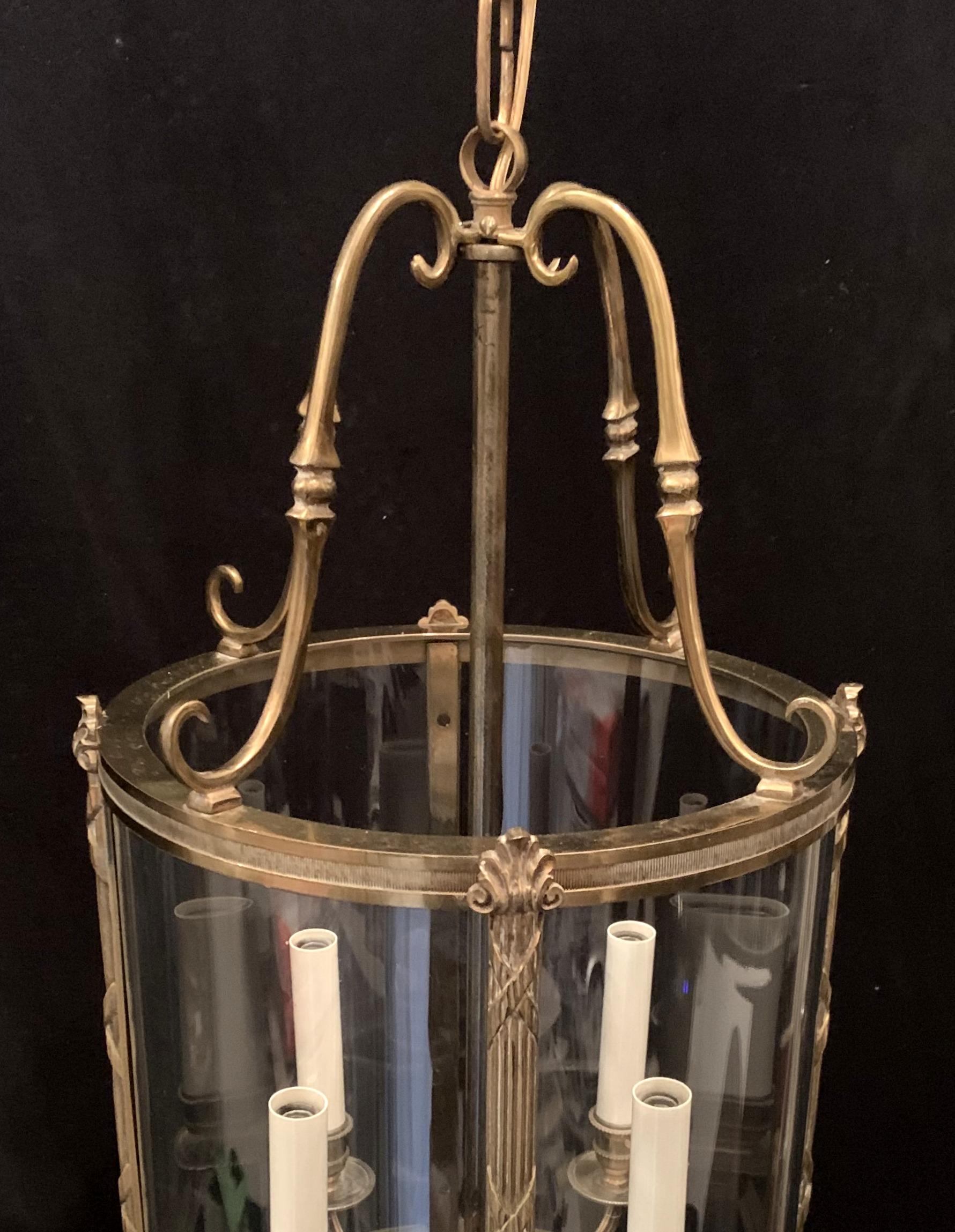 Wonderful Gilt Bronze Readed X-Pattern Curved Glass Lantern Neoclassical Fixture In Good Condition For Sale In Roslyn, NY