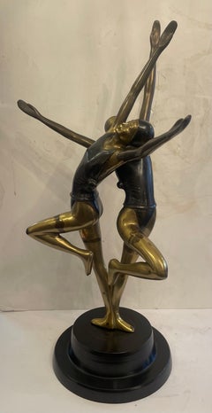 Wunderschöne vergoldete Bronze-Skulptur Zwei Frauen Ballerina Tänzerinnen verflochten