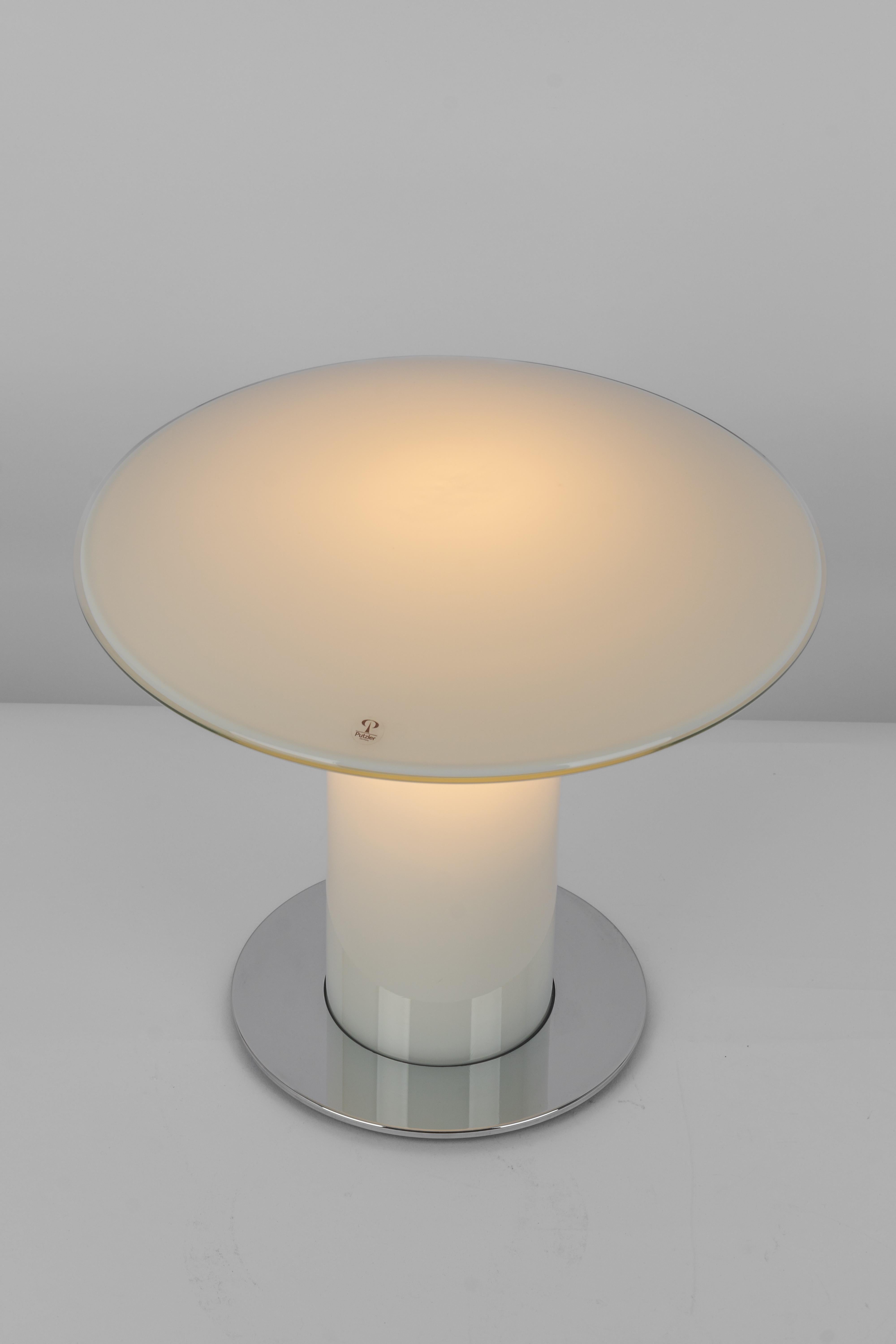 Merveilleuse lampe de bureau en verre en forme de champignon par Peill & Putzler, Allemagne, 1970 en vente 1