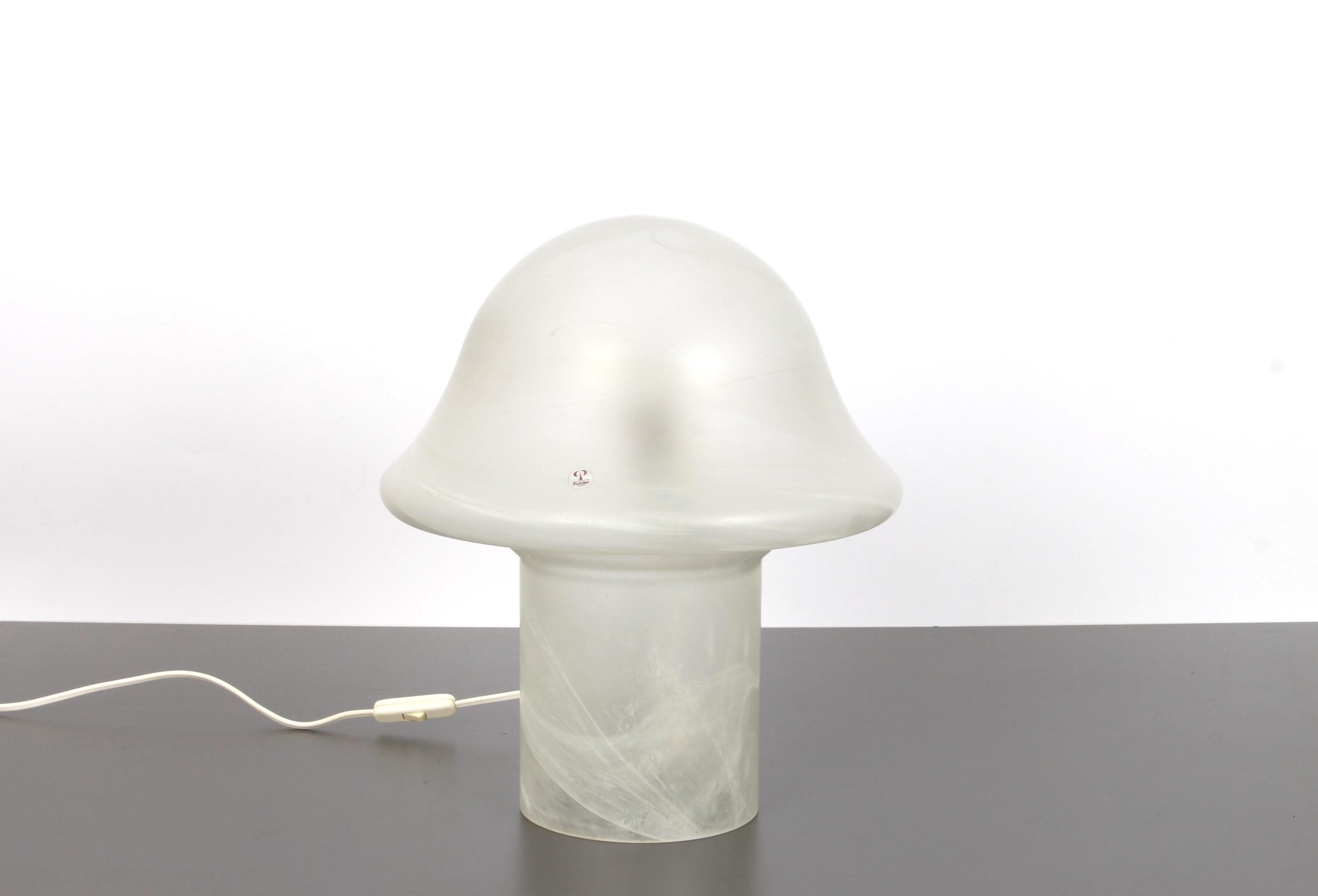Mid-Century Modern Merveilleuses lampes de bureau en verre en forme de champignon par Peill & Putzler, Allemagne, 1970 en vente