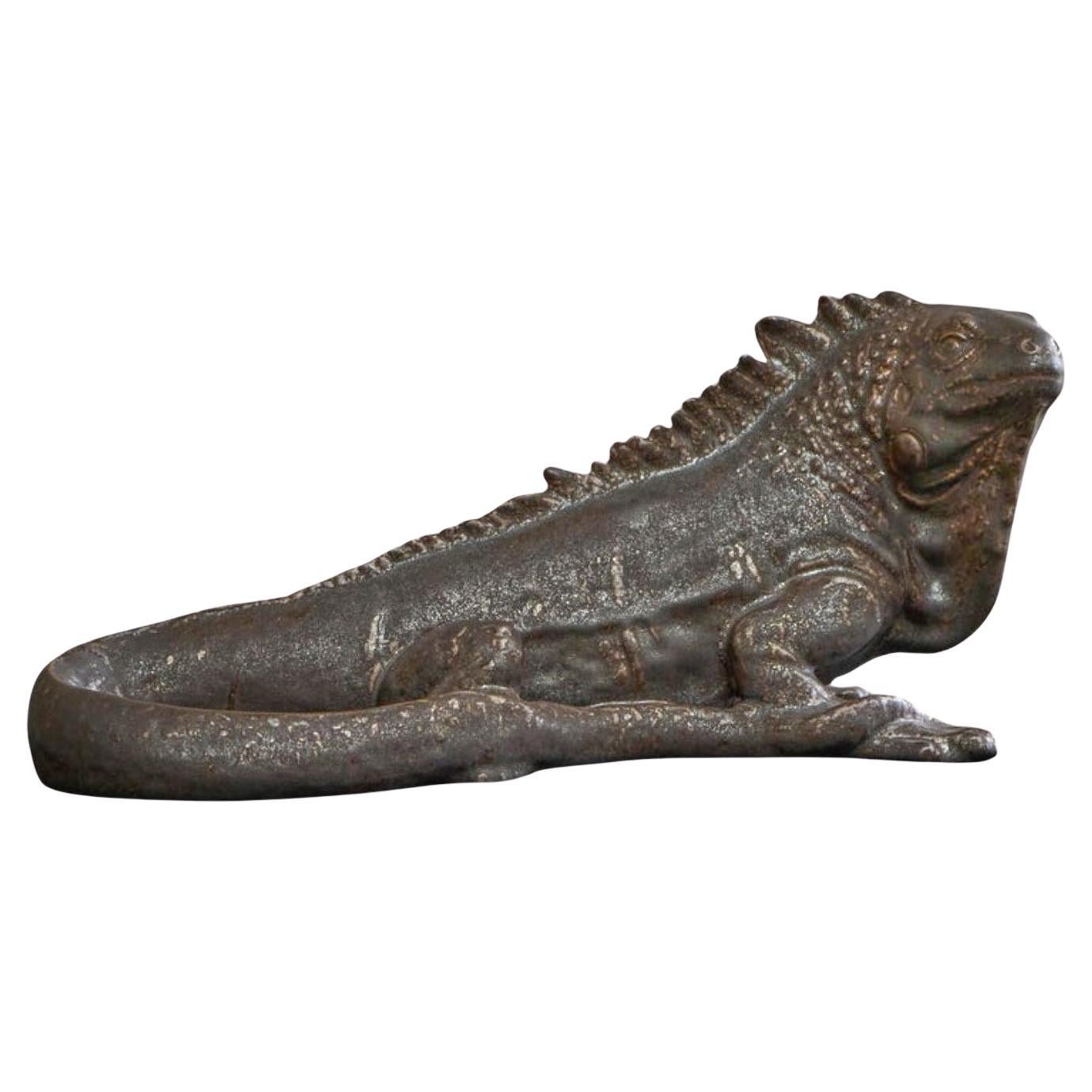 Maravillosa Iguana de Studio Pottery esmaltada años 60 en venta