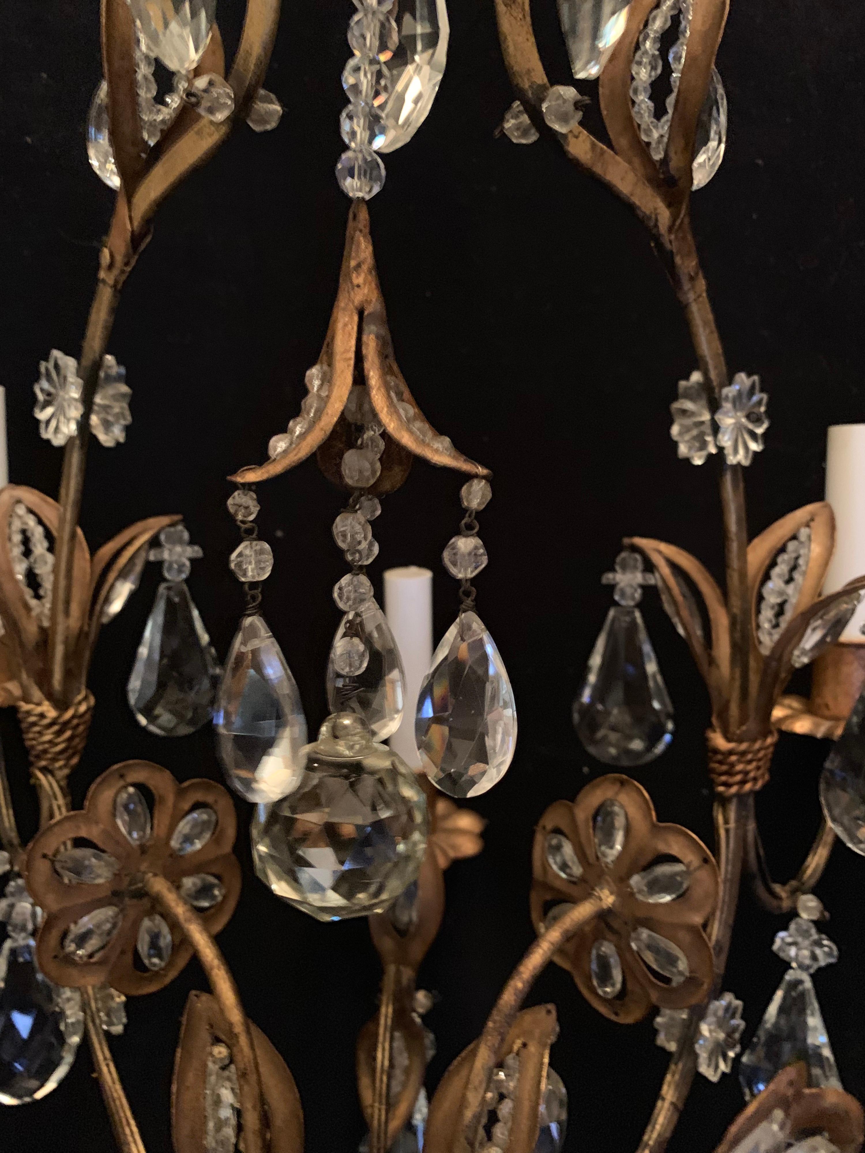 Italian Wonderful Gold Gilt Iron Baguès Crystal Beaded Flower 8-Light Fixture Chandelier