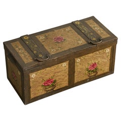Merveilleux coffre d'art populaire en fer peint à la main Fin du 19e siècle