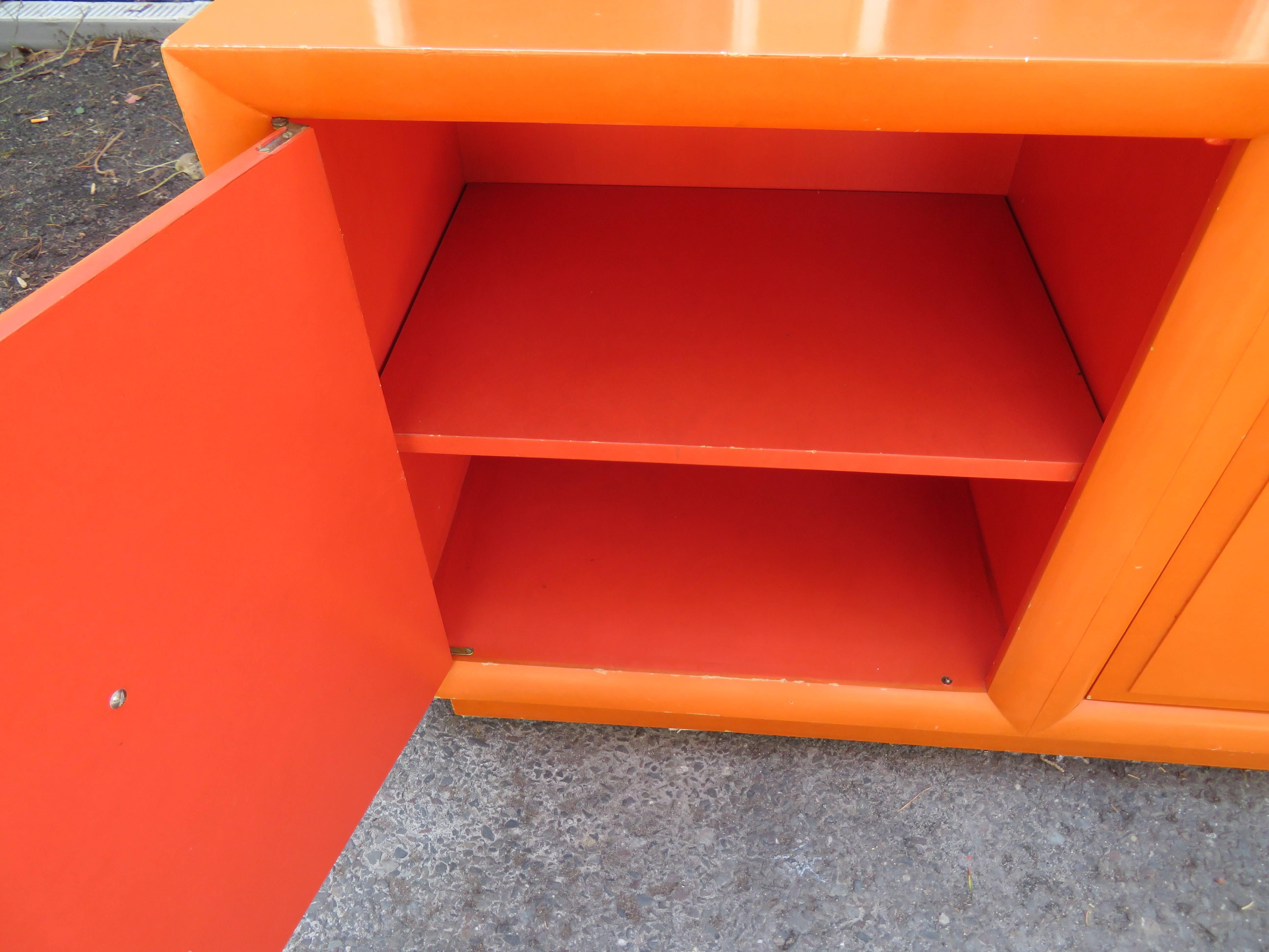 Mid-Century Modern Wonderful Hermes Orange T.H. Robsjohn Gibbings Widdicomb Credenza Midcentury For Sale