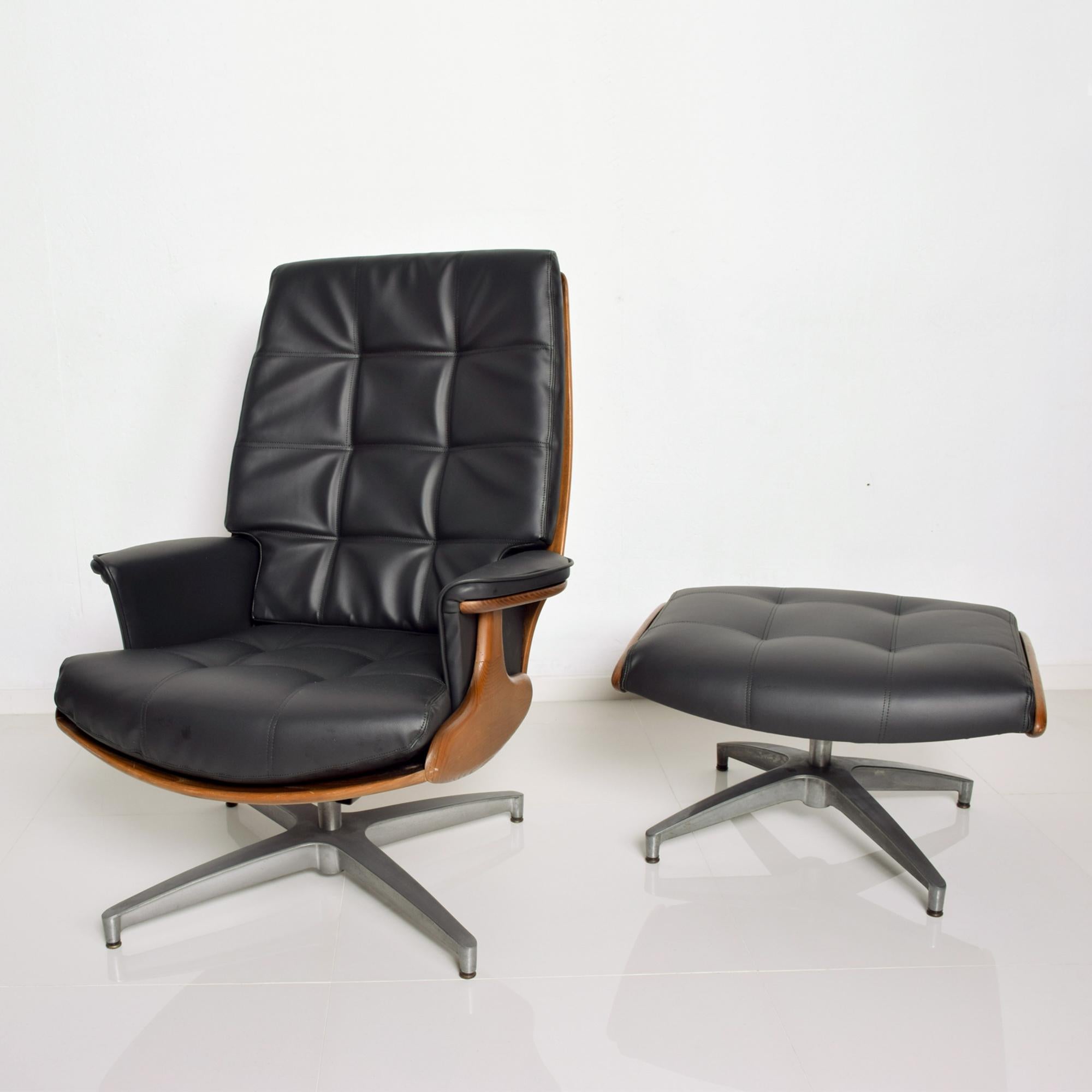 American 1960s Wonderful Heywood Wakefield Teak Leather Rocker Lounge Chair & Ottoman