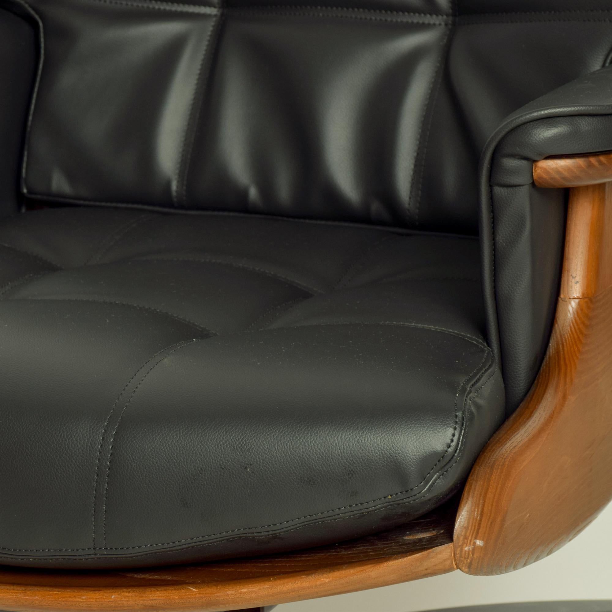 Mid-20th Century 1960s Wonderful Heywood Wakefield Teak Leather Rocker Lounge Chair & Ottoman