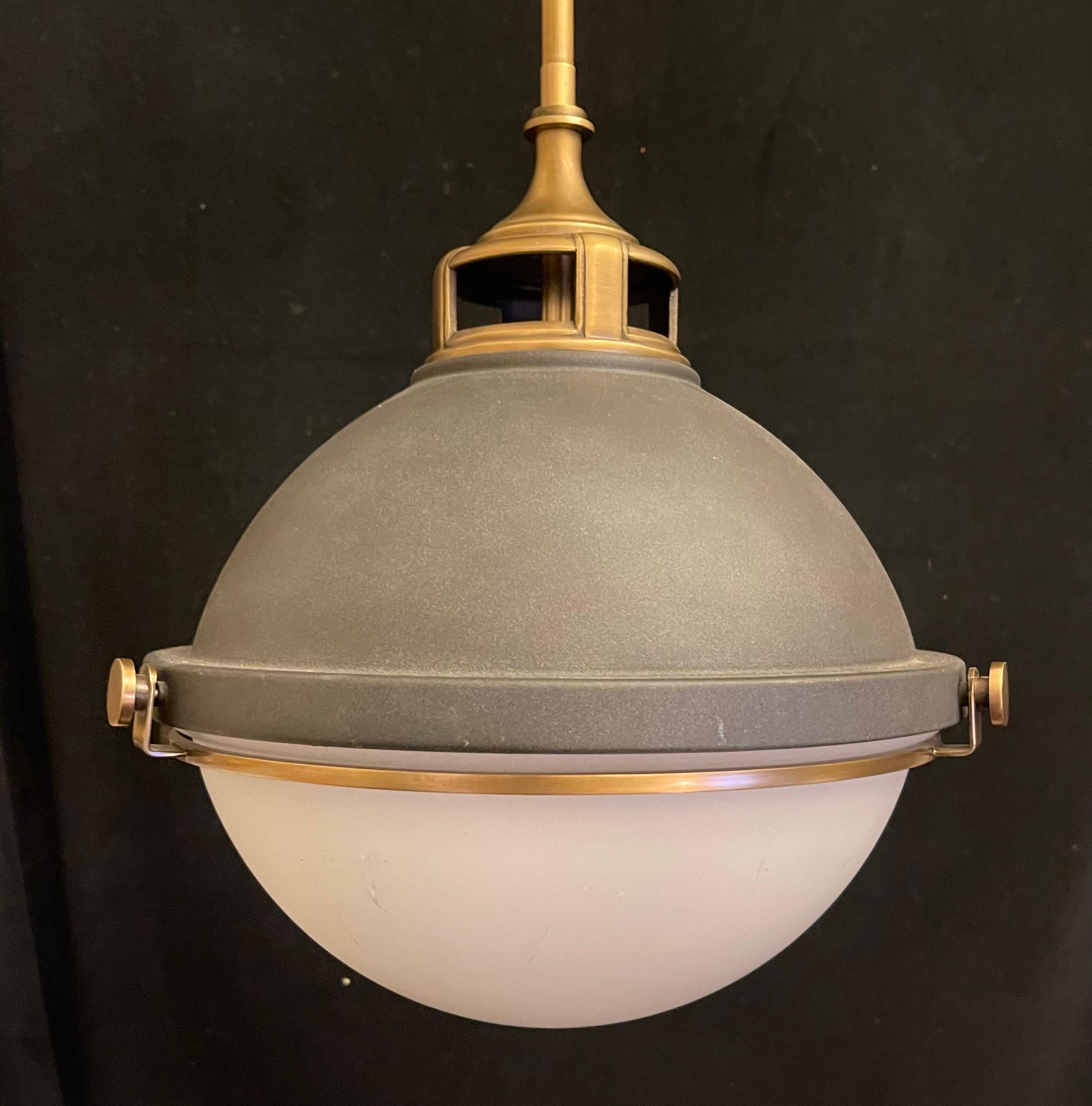 Wonderful Hinkley Lighting Fletcher Pendant Aged Zinc Brass Glass Light Fixture In Good Condition For Sale In Roslyn, NY