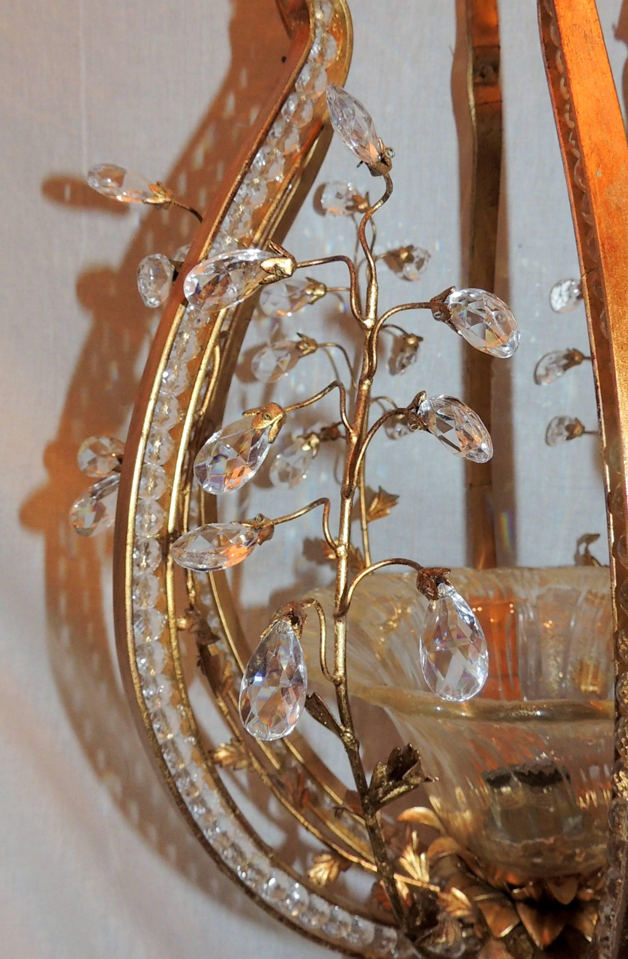 Wonderful Italian Beaded Gilt Baguès Blown Glass Lantern Pendant Pair Chandelier For Sale 1