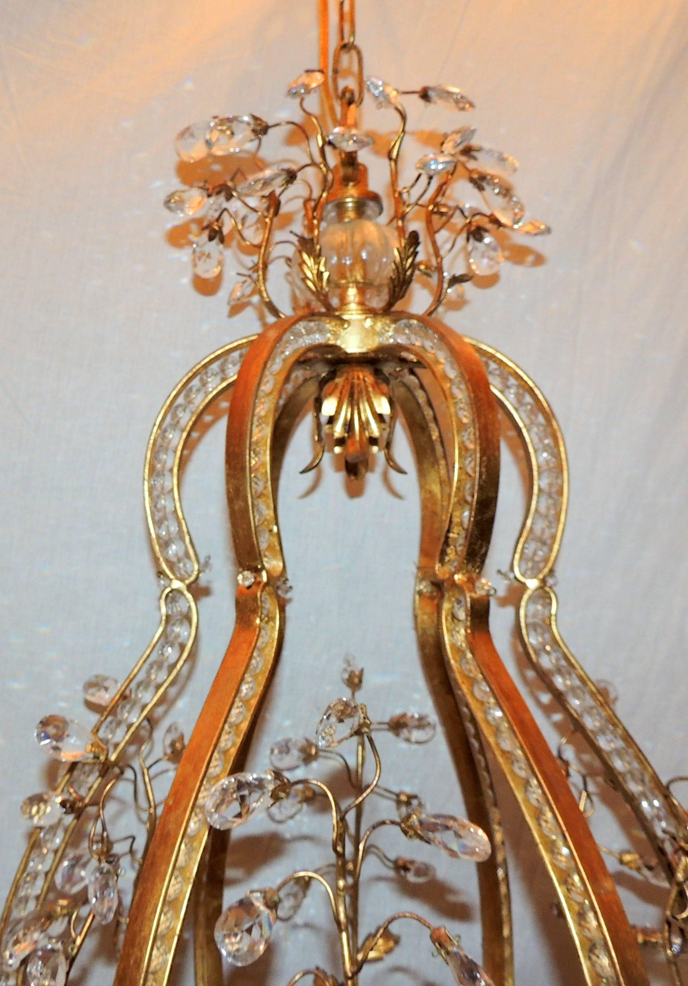 Wonderful Italian Beaded Gilt Baguès Blown Glass Lantern Pendant Pair Chandelier For Sale 2