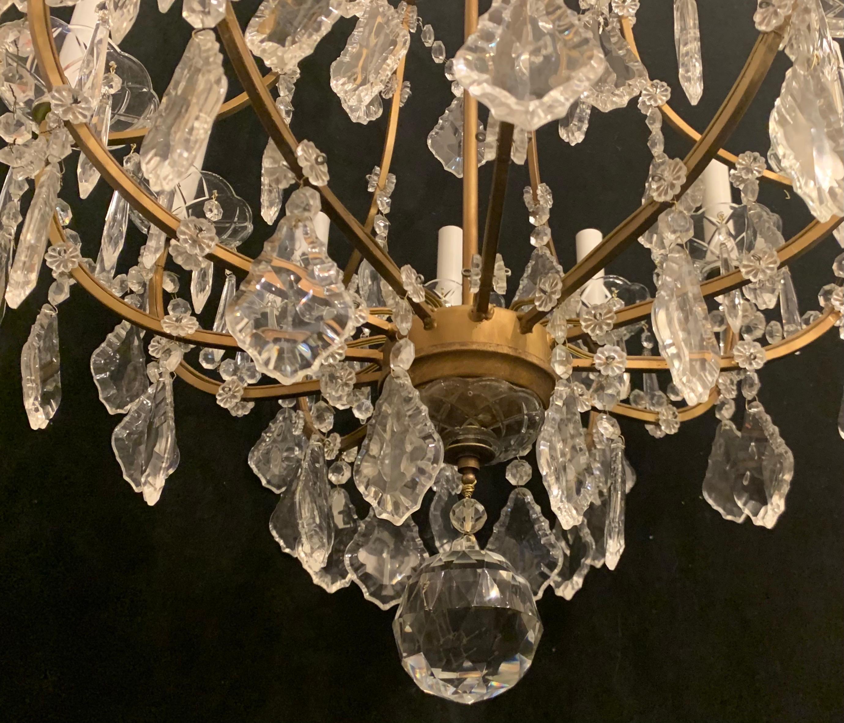 Wonderful Italian Crystal Gold Gilt 12-Light Fixture Chandelier In Good Condition In Roslyn, NY