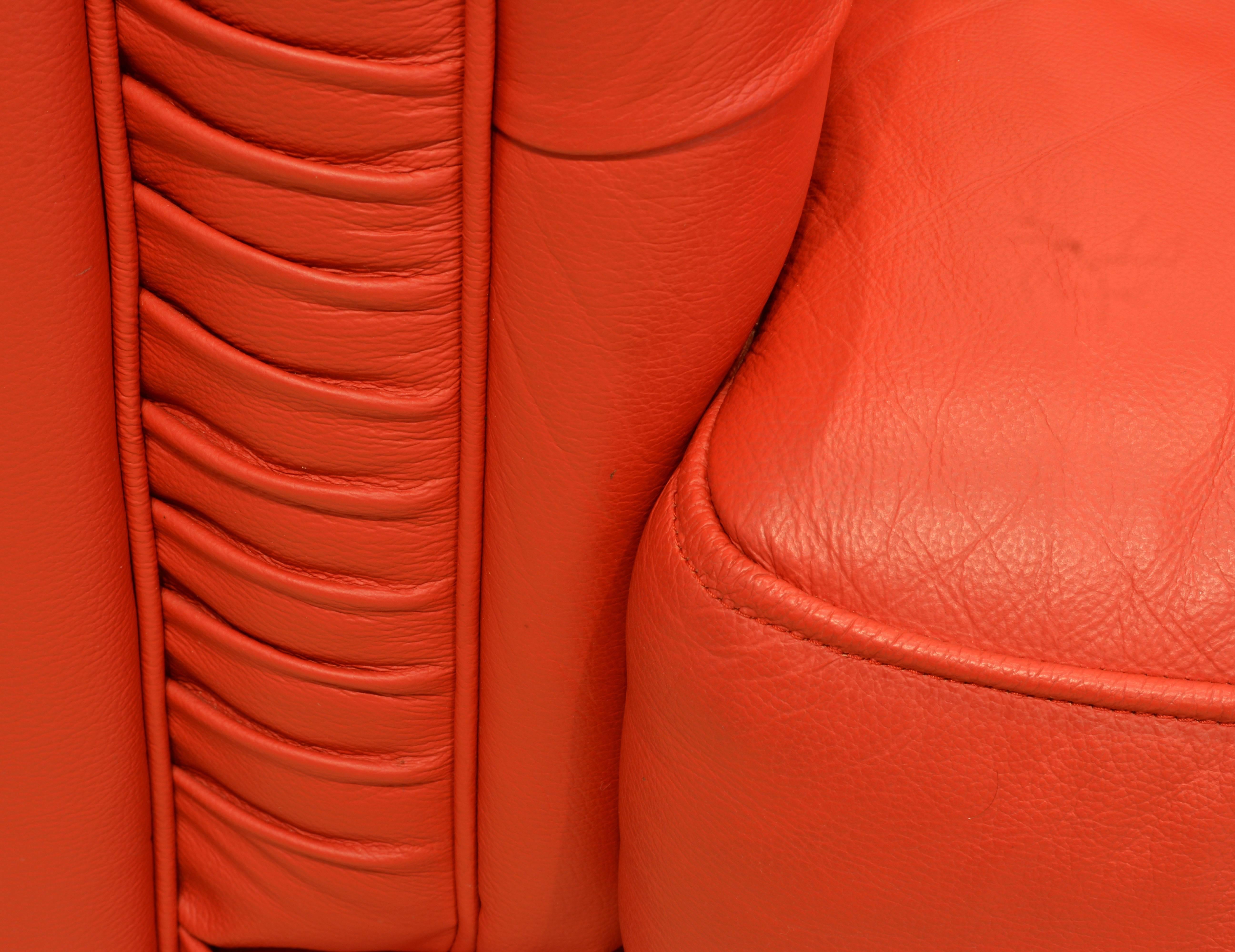 Wonderful Italian Red Leather Chesterfield Sofa in the Style of Poltrona Frau 4