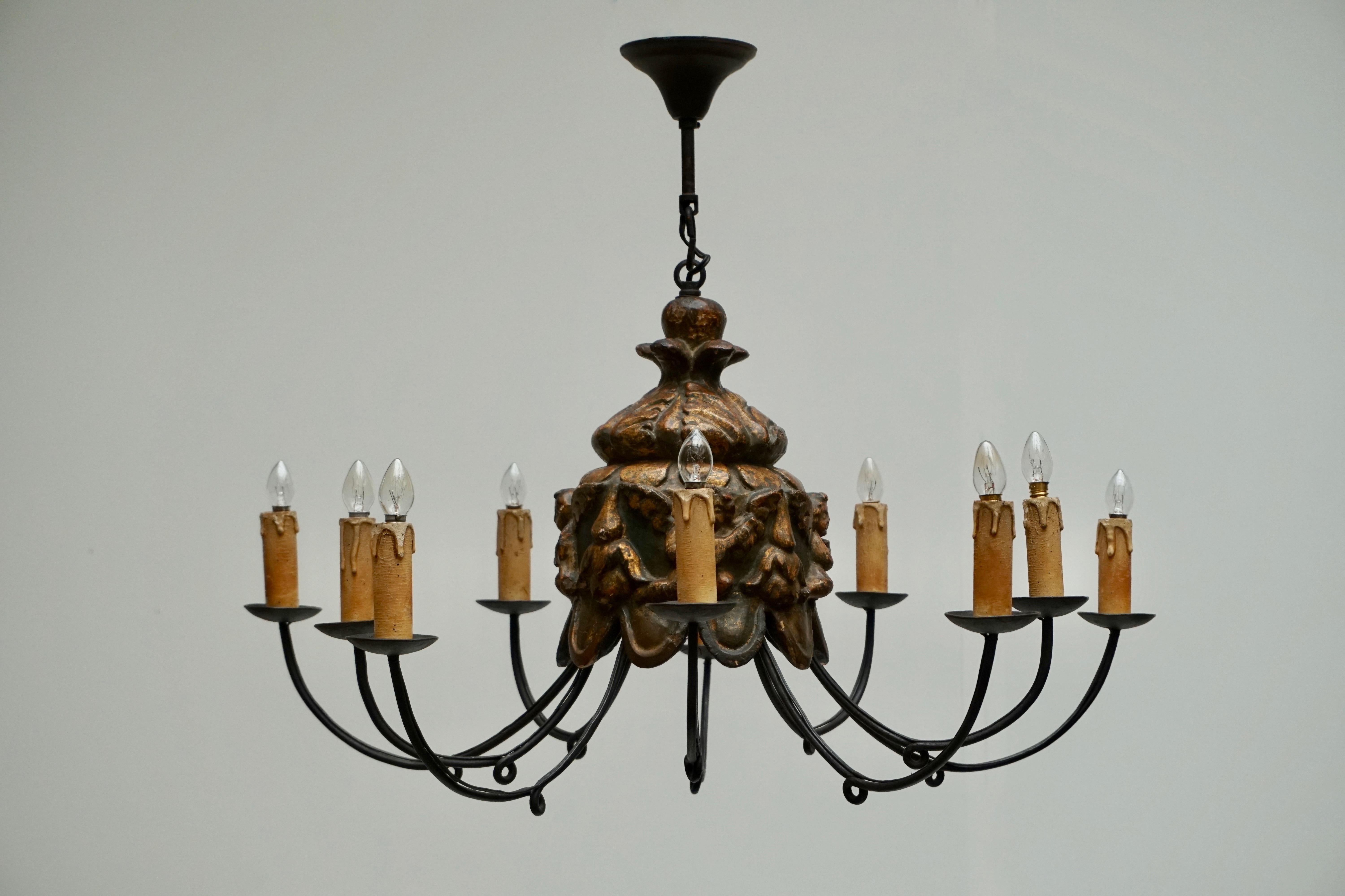 Wonderful Italian Wrought Iron and Wood Cherubs Putti Violin Chandelier Fixture  In Good Condition For Sale In Antwerp, BE