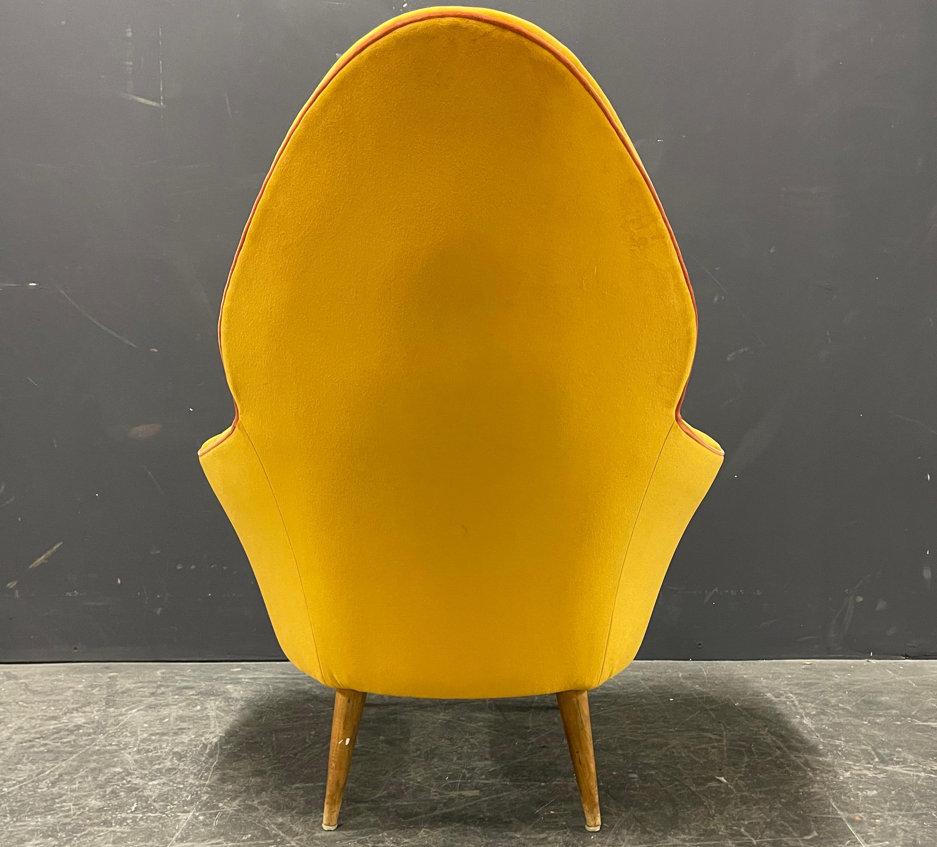 Wonderful Italien Lounge Chair For Sale 5