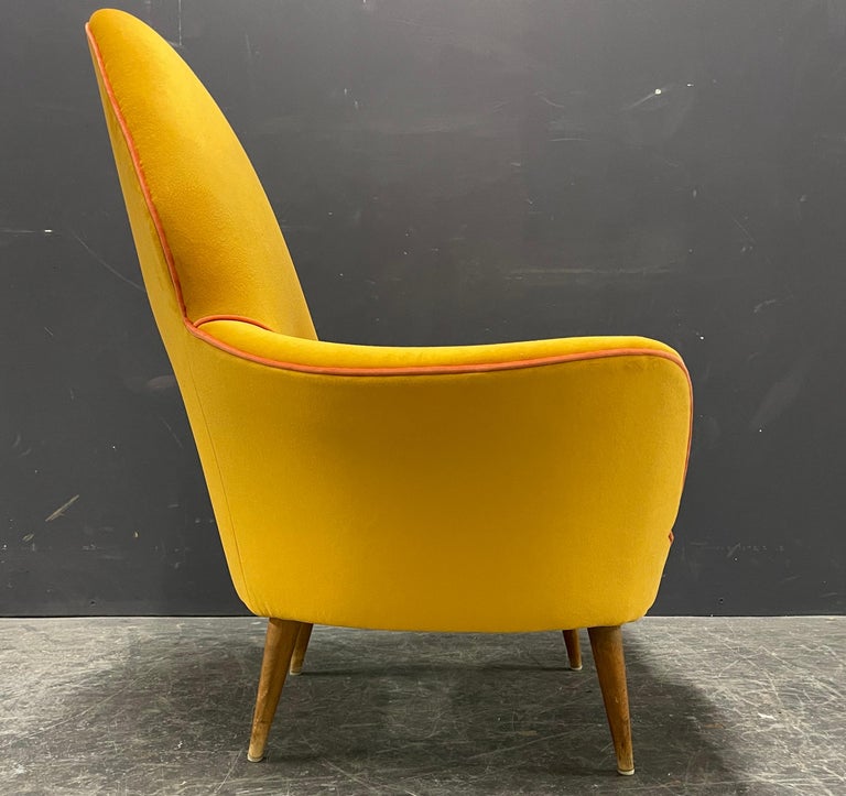 Velvet Wonderful Italien Lounge Chair For Sale