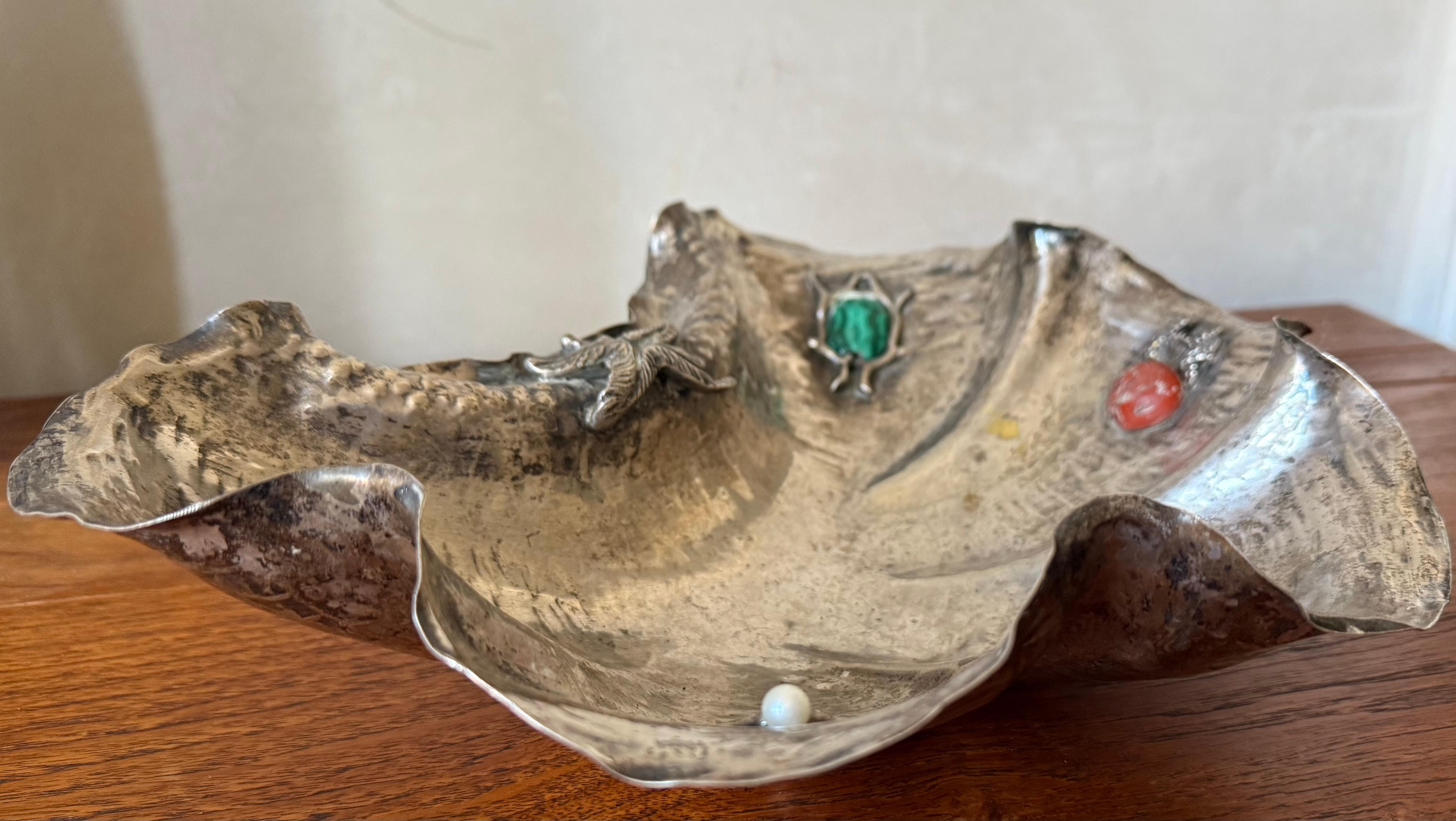 maravilloso cuenco italiano de plata con decoración marina en venta 3
