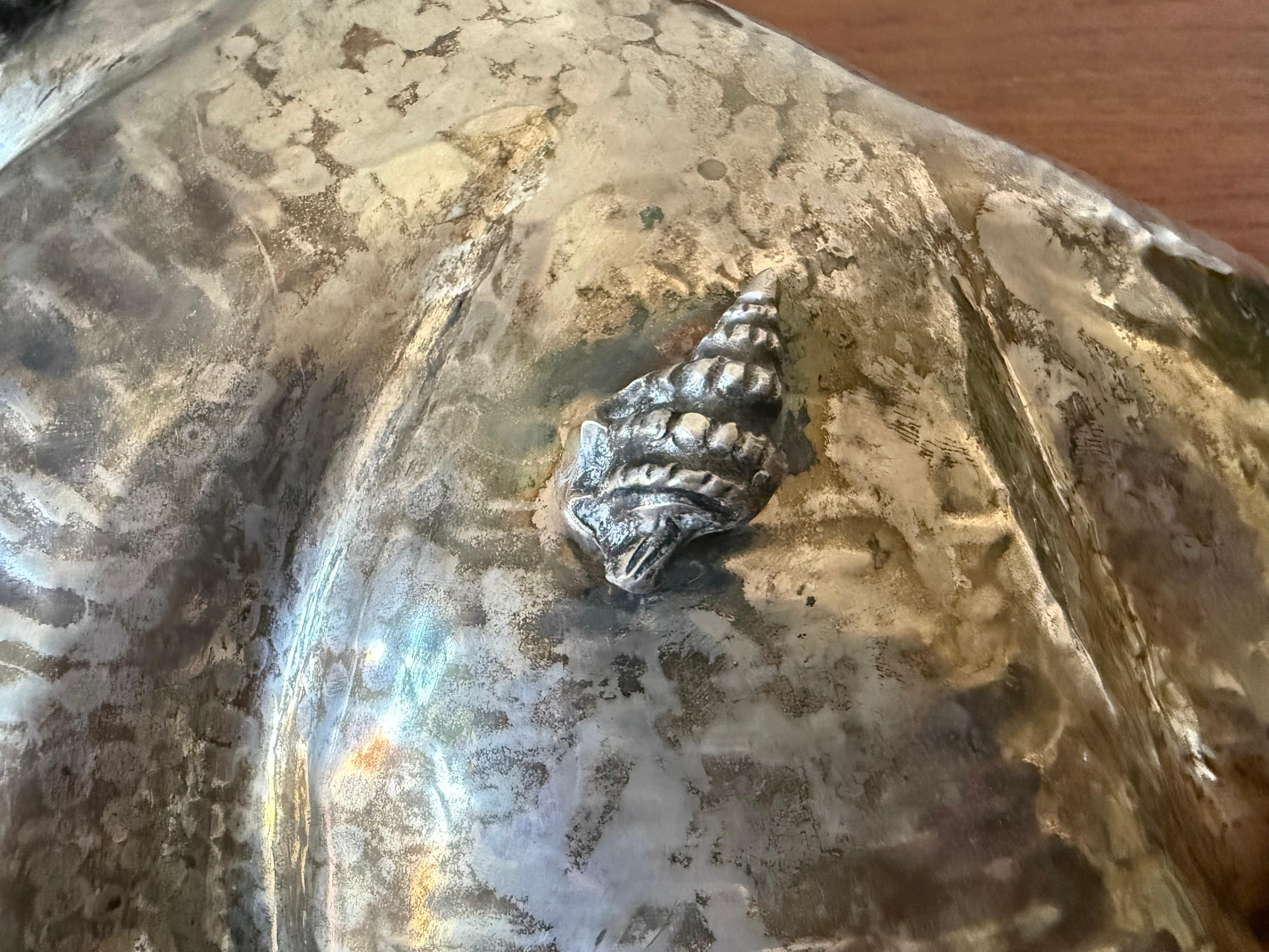 maravilloso cuenco italiano de plata con decoración marina en venta 6
