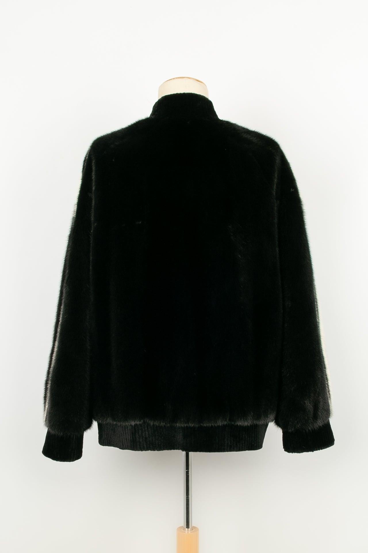 Wonderful Jacket in Black and White Mink In Excellent Condition For Sale In SAINT-OUEN-SUR-SEINE, FR