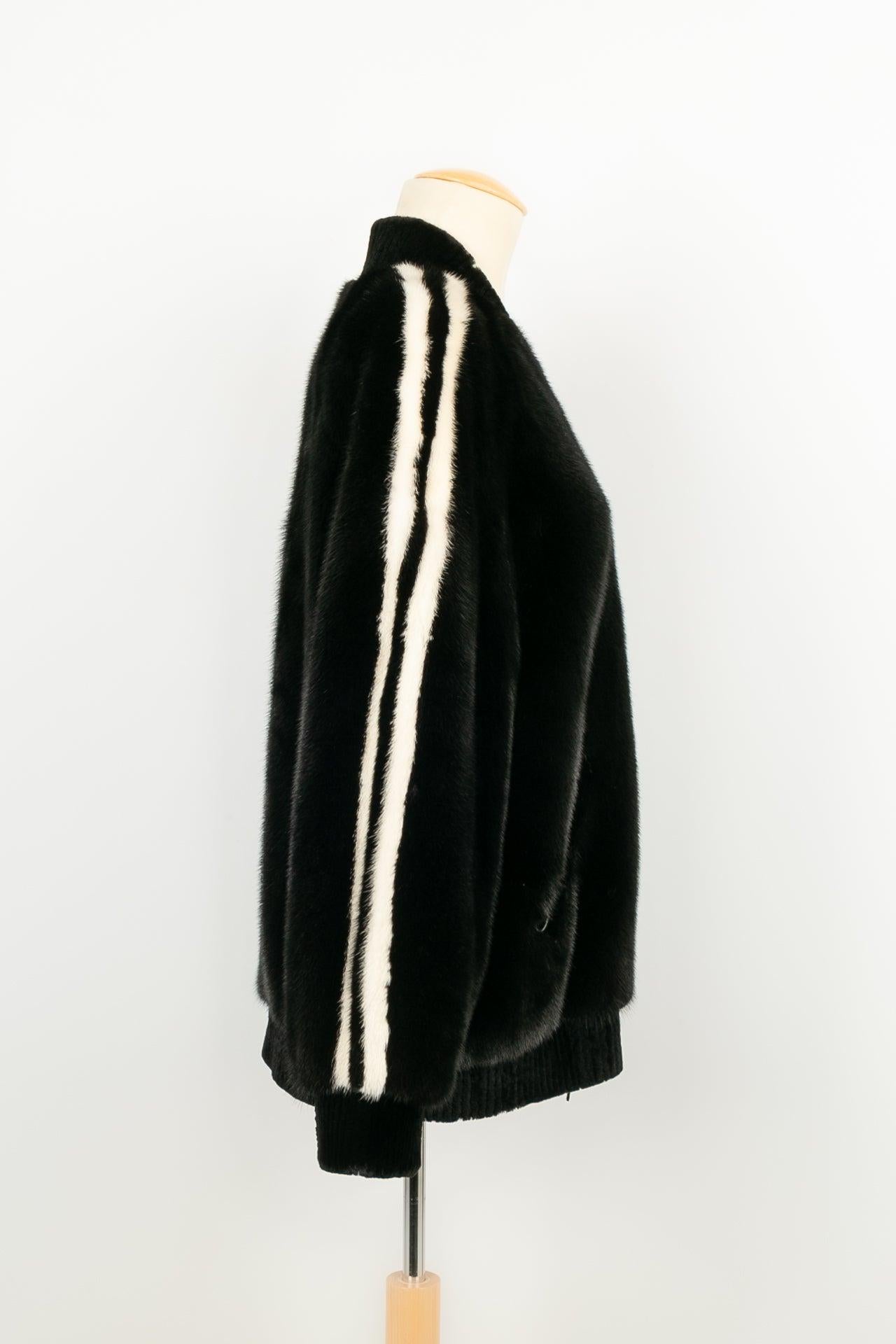 Women's or Men's Wonderful Jacket in Black and White Mink For Sale