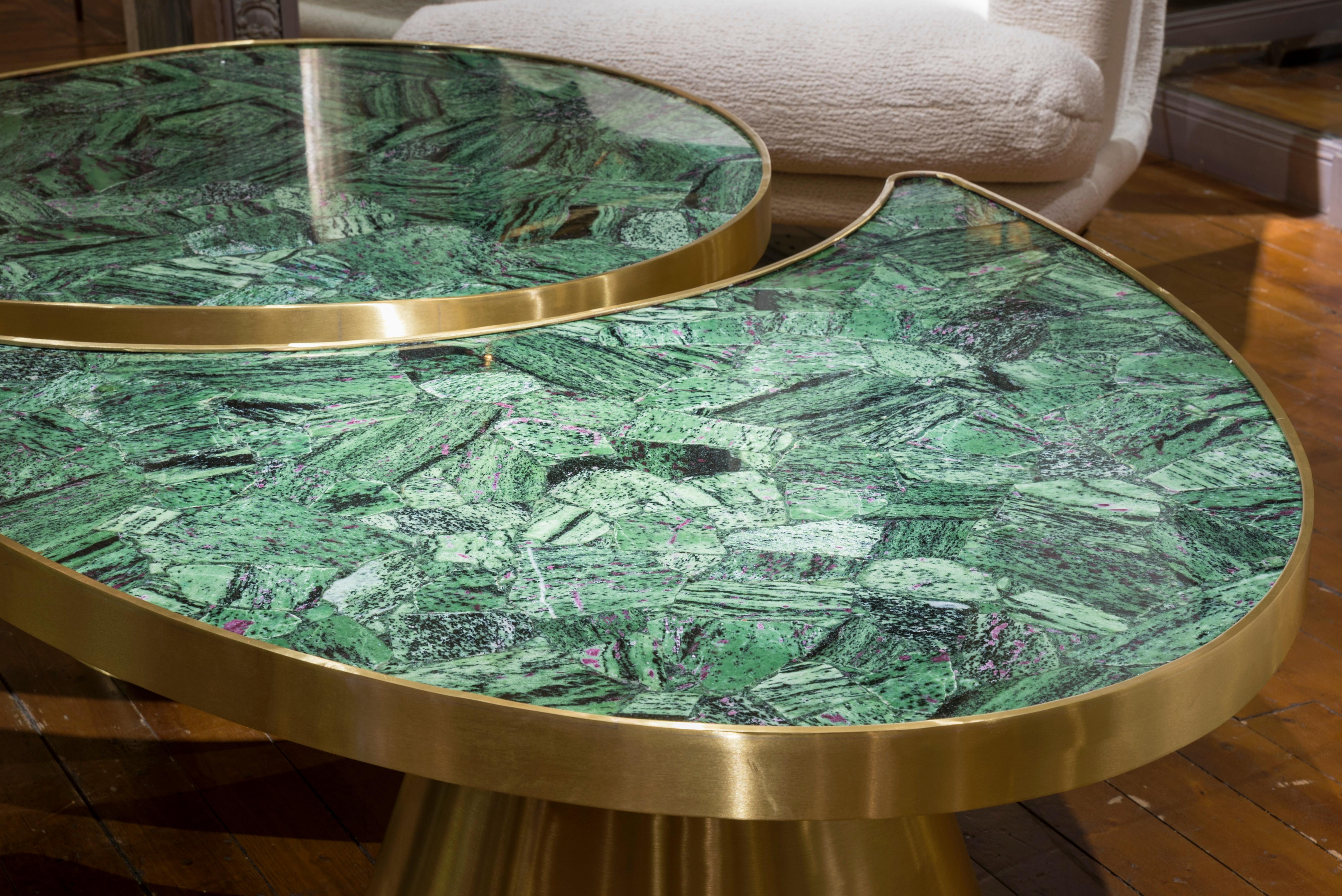Mid-Century Modern Table basse Zoisite Merveilleuse