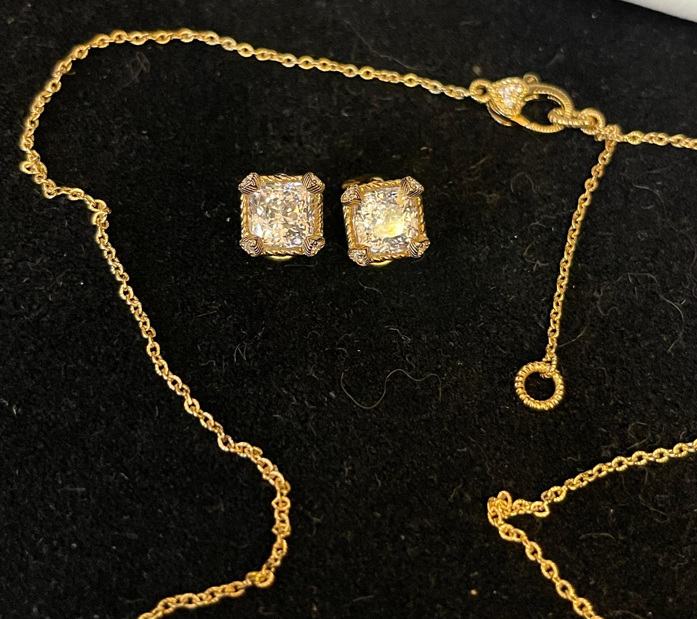Maravilloso conjunto de pendientes y collar de circonitas de Judith Ripka en oro de ley vermeil siglo XX en venta