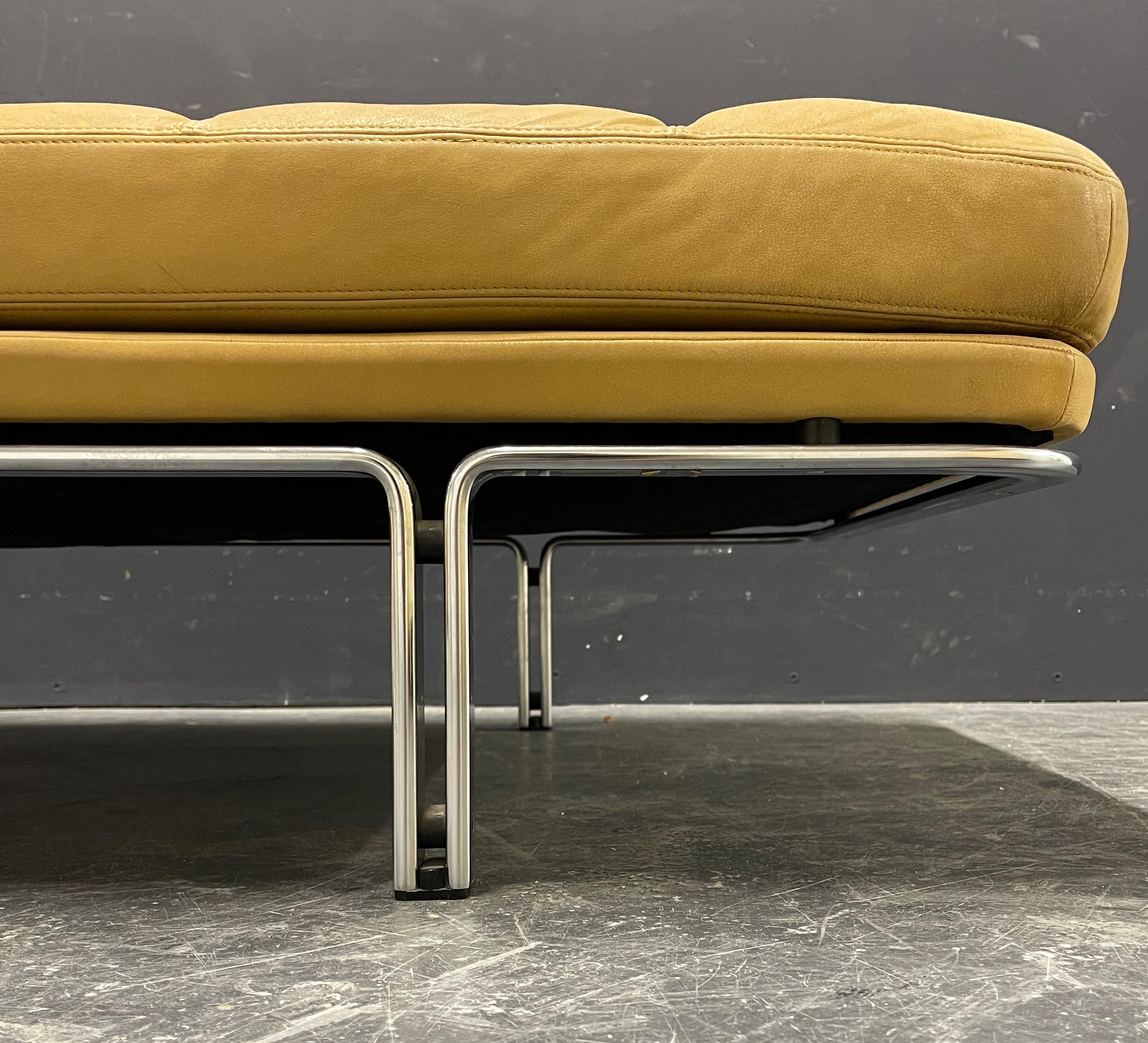 Wonderful No. 6915 daybed by Horst Bruning - produced by Kill International. The steel frame provides a stunning contrast with the comfortable natural brown leather mattress, which is till completely original showing an elegant patina to the
