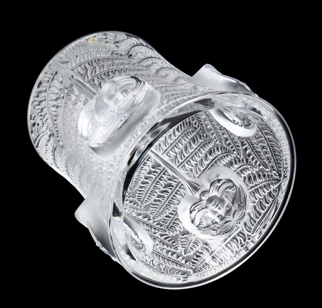 Satinato Meraviglioso Lalique France Psyche Crystal Champagne Cooler Large Vase Relief Masks in vendita