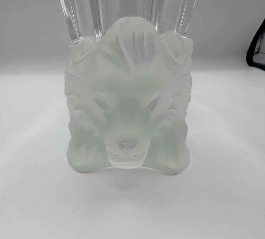 Merveilleux vase octogonal en cristal Lalique France Venise à double tête de lion en vente 1
