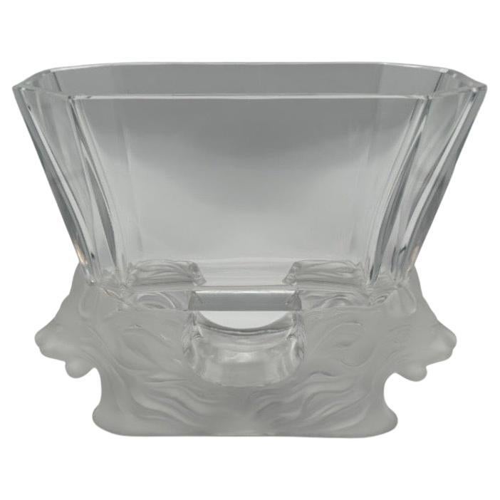 Maravilloso jarrón de cristal octogonal con doble cabeza de león Lalique France Venise