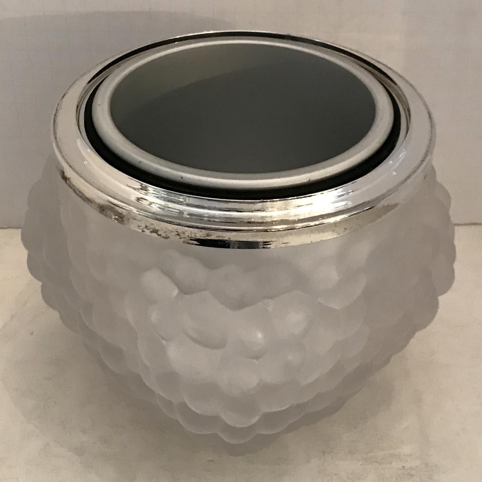 20th Century Wonderful Lalique Frosted Glass Grape Cluster Antilles Ice Bucket Domed Top Lid
